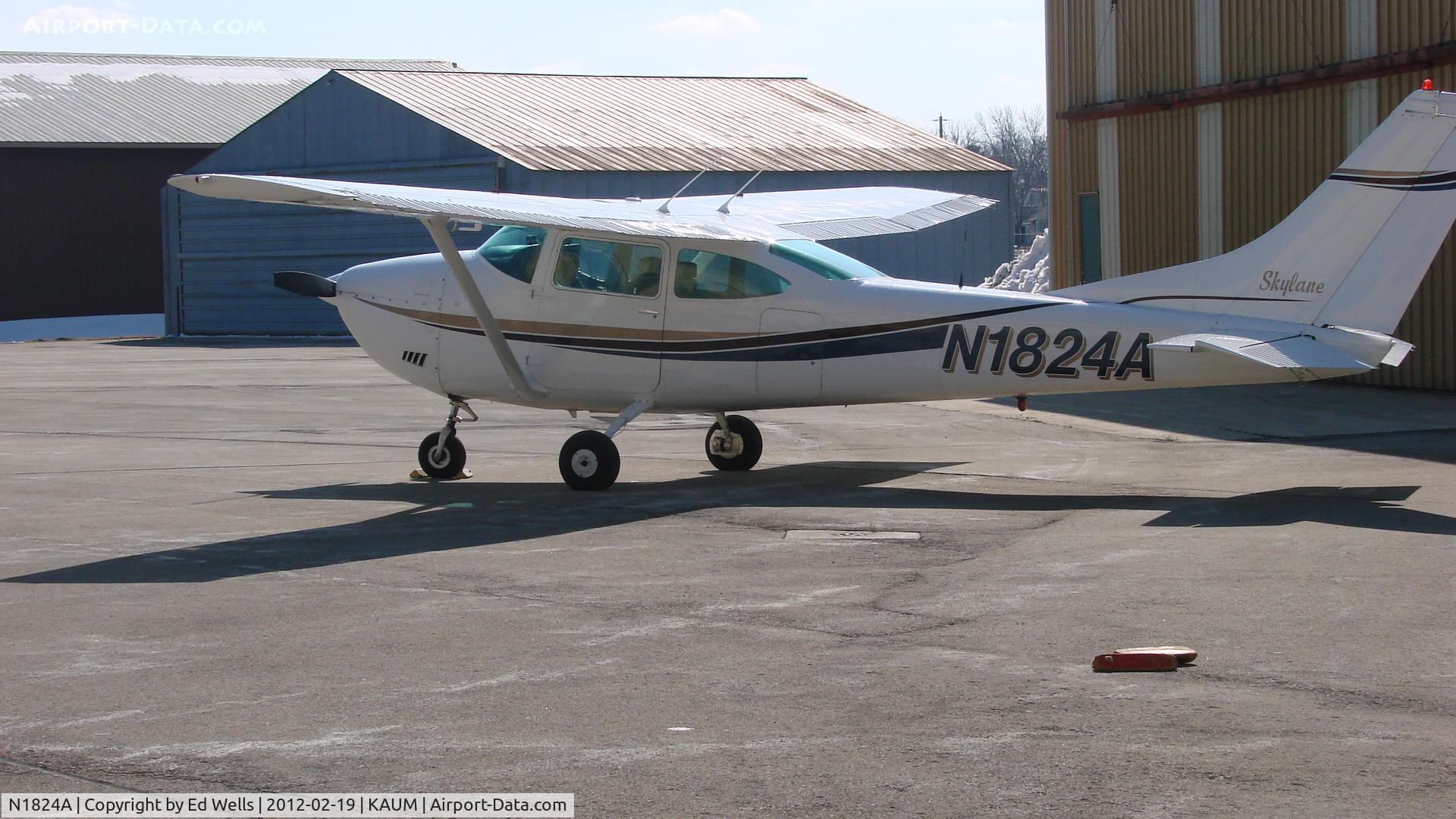N1824A, 1970 Cessna 182N Skylane C/N 18260221, Sunday @ AUM