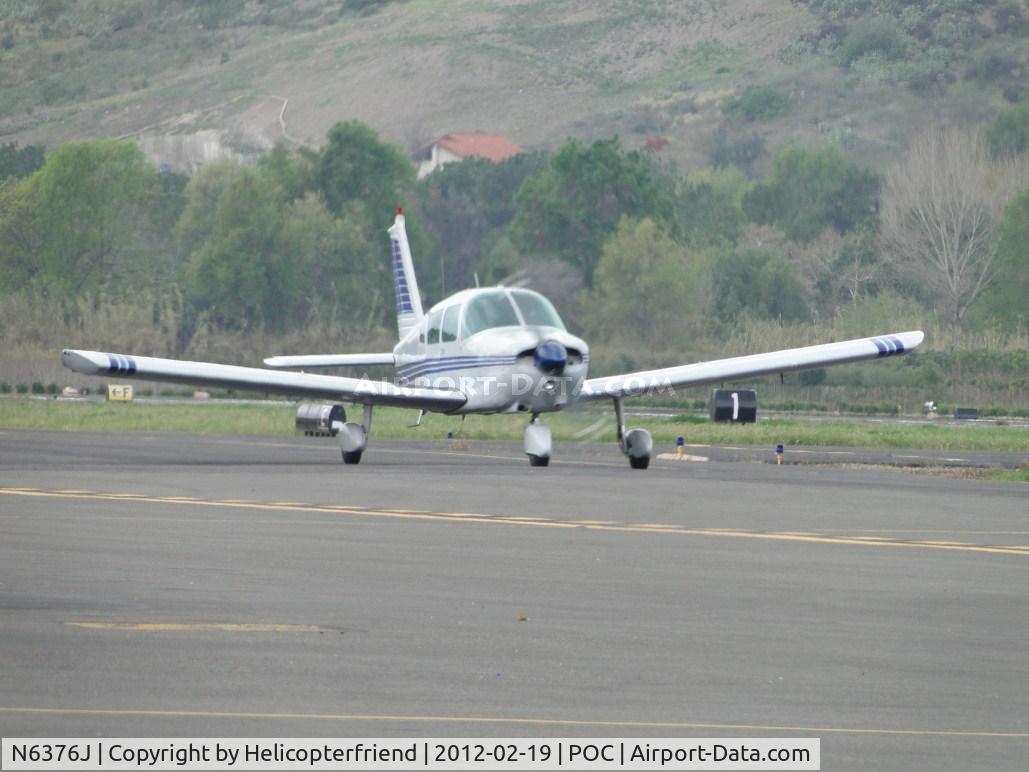 N6376J, 1968 Piper PA-28-180 C/N 28-4789, Taxiing back on taxiway Sierra before turning into the transient parking area