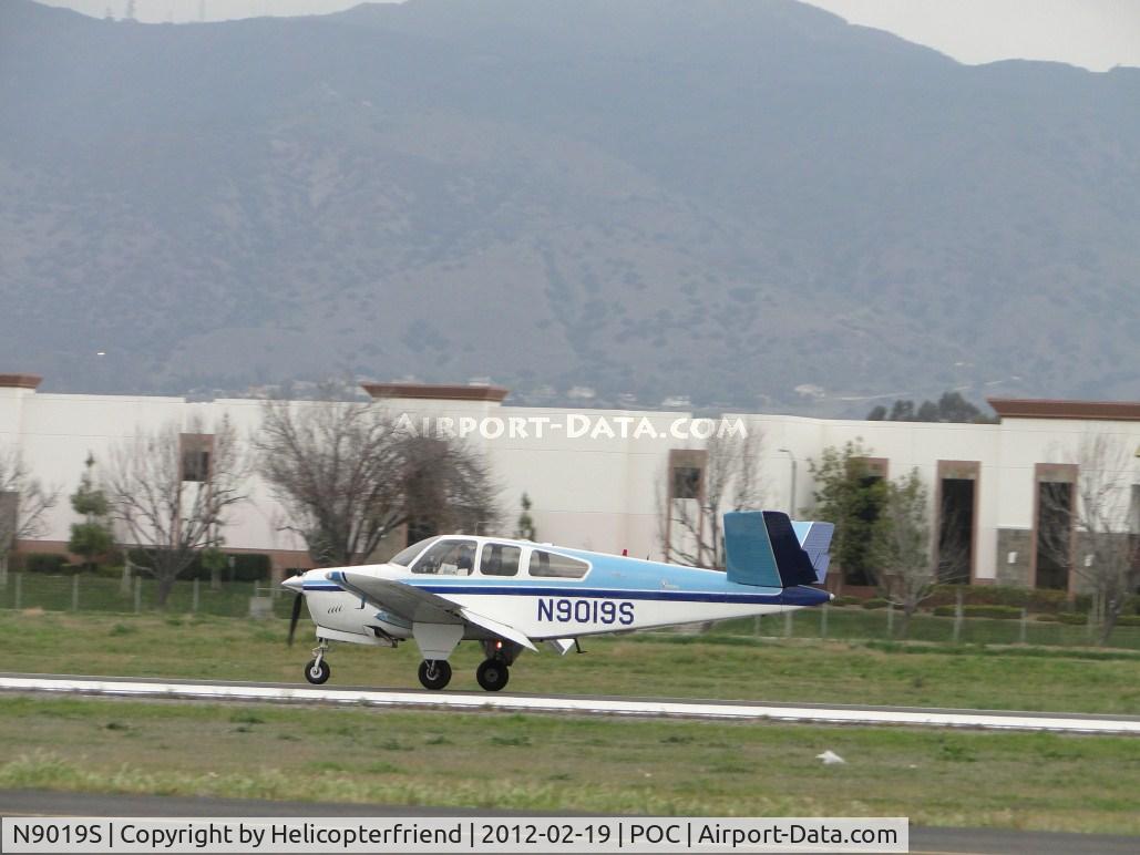 N9019S, 1965 Beech S35 Bonanza C/N D-7949, Rolling out after landing on 26L
