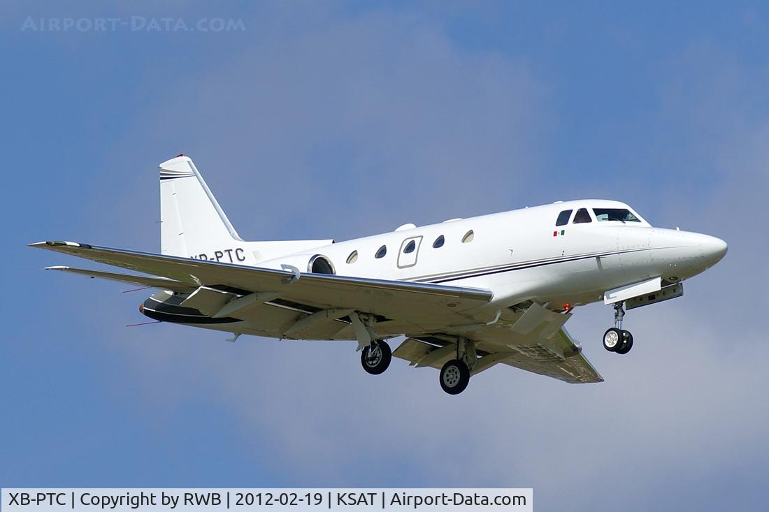 XB-PTC, 1981 Rockwell International NA-265-65 Sabreliner 65 C/N 465-72, On approach 12R