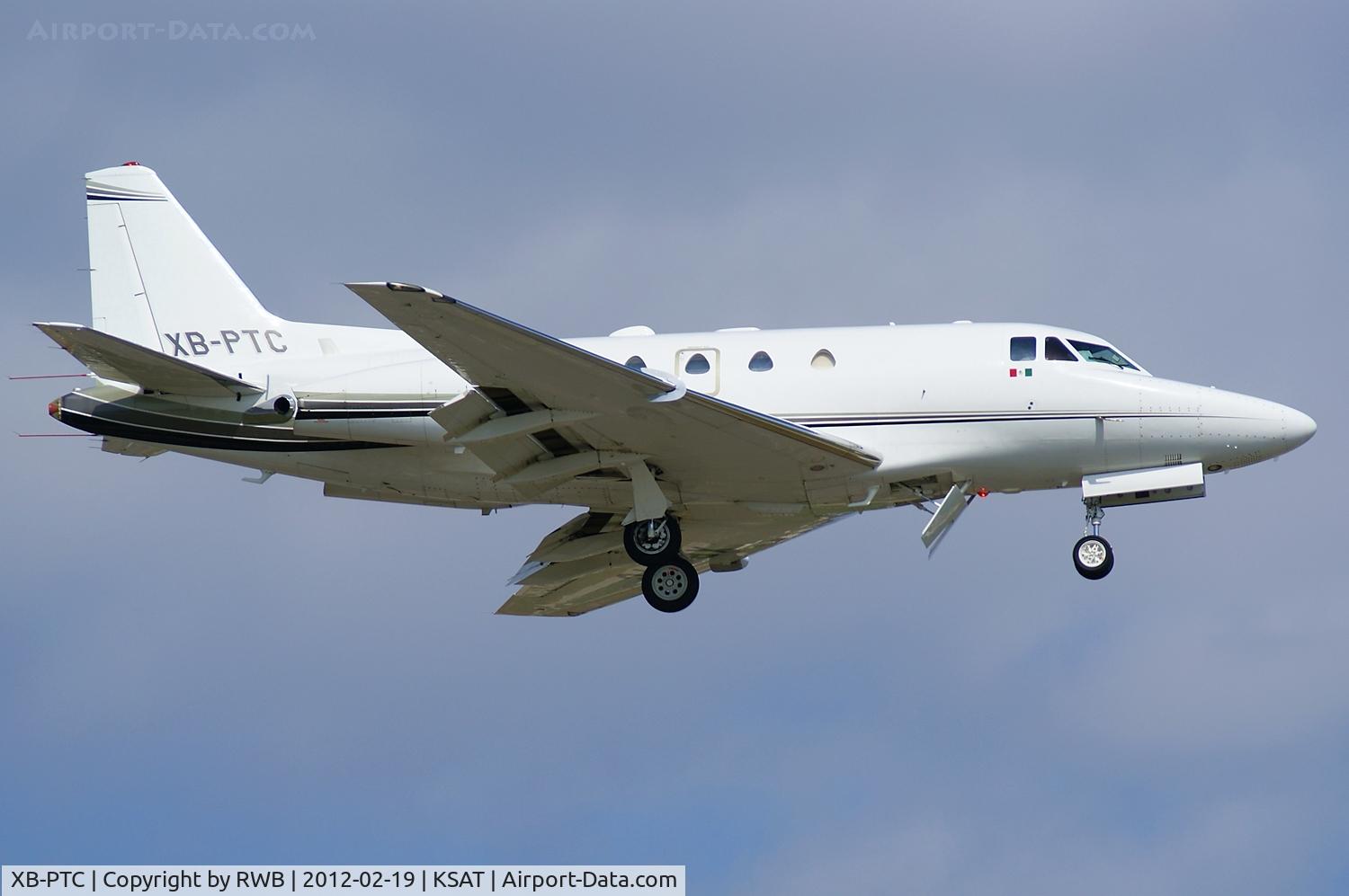 XB-PTC, 1981 Rockwell International NA-265-65 Sabreliner 65 C/N 465-72, On approach 12R