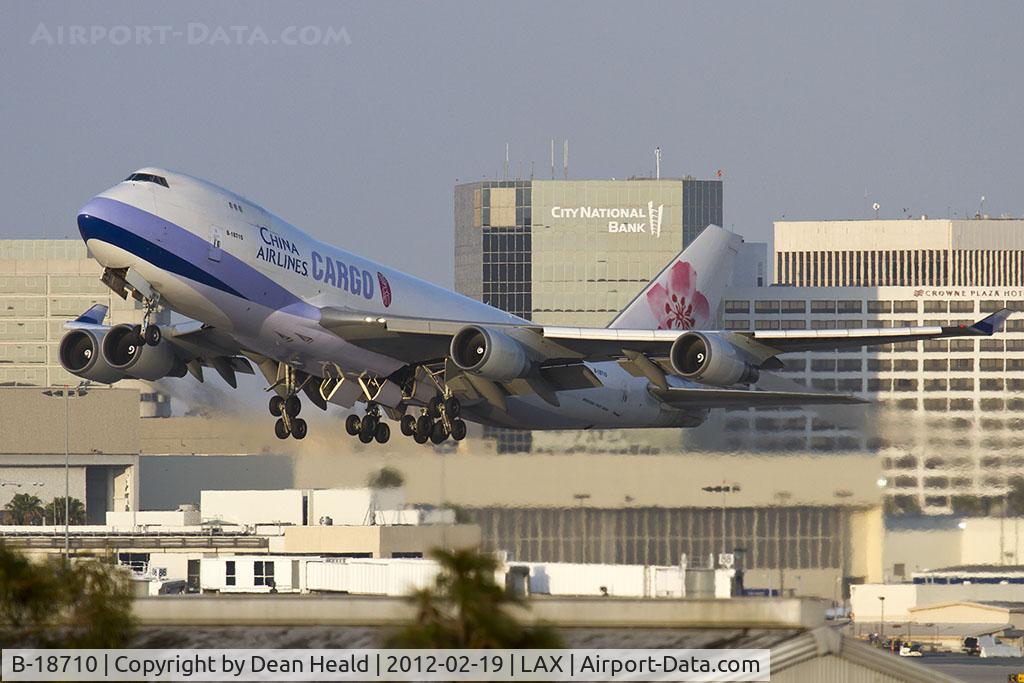 B-18710, 2002 Boeing 747-409F/SCD C/N 30767, China Airlines Cargo B-18710 (FLT CAL5107) departing RWY 25L en route to San Francisco Int'l (KSFO).