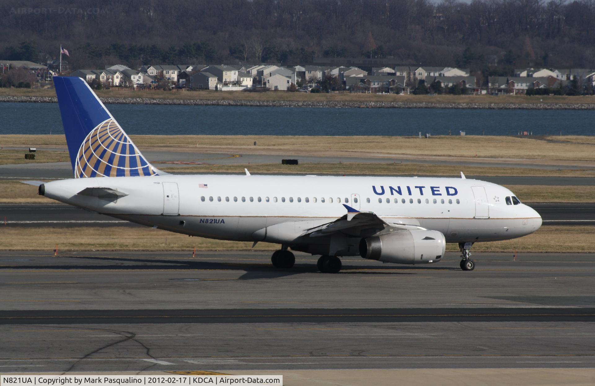 N821UA, 1998 Airbus A319-131 C/N 944, Airbus A319
