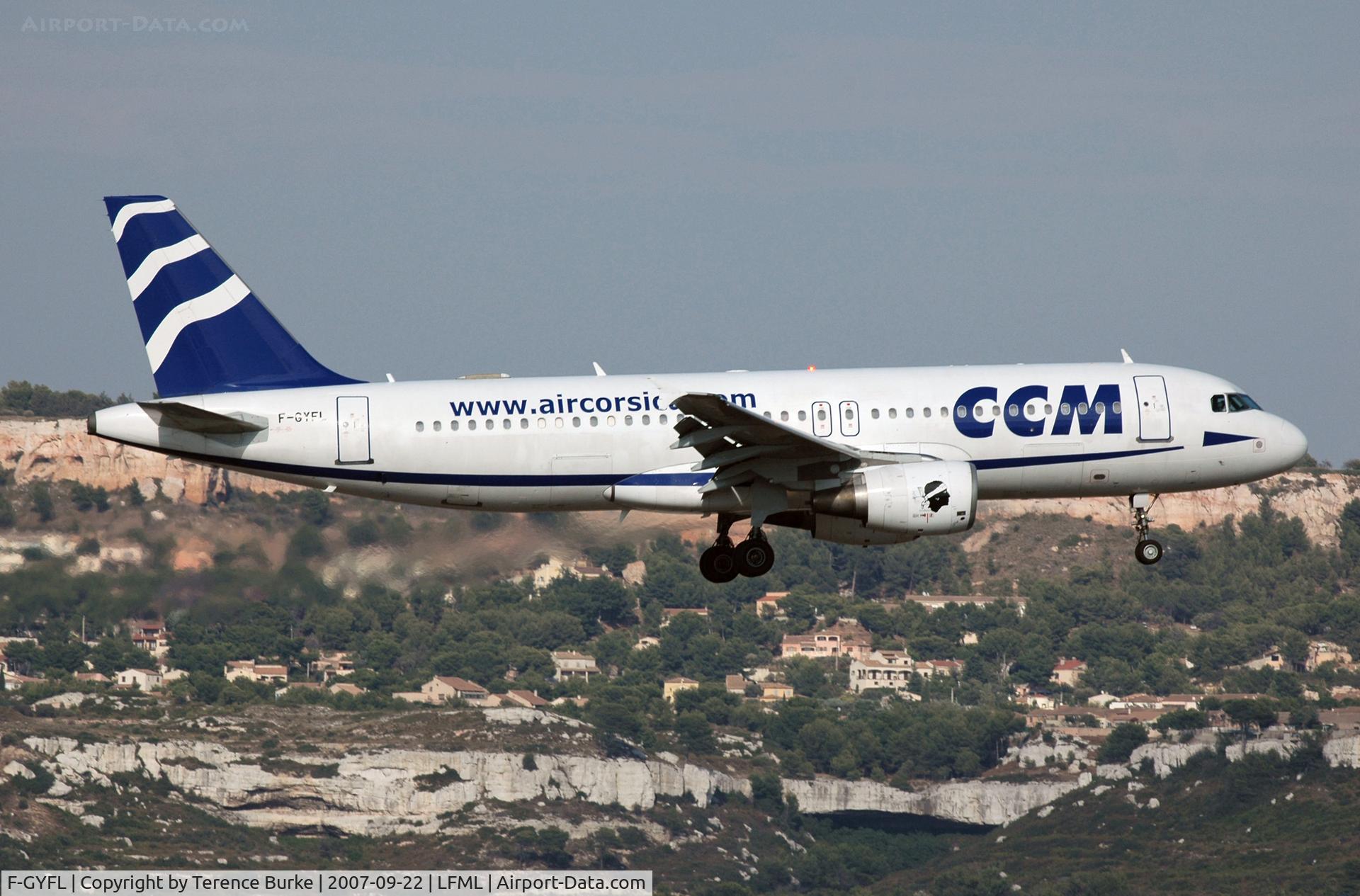 F-GYFL, 1995 Airbus A320-214 C/N 548, Landing approach over the Bay for 14L. 