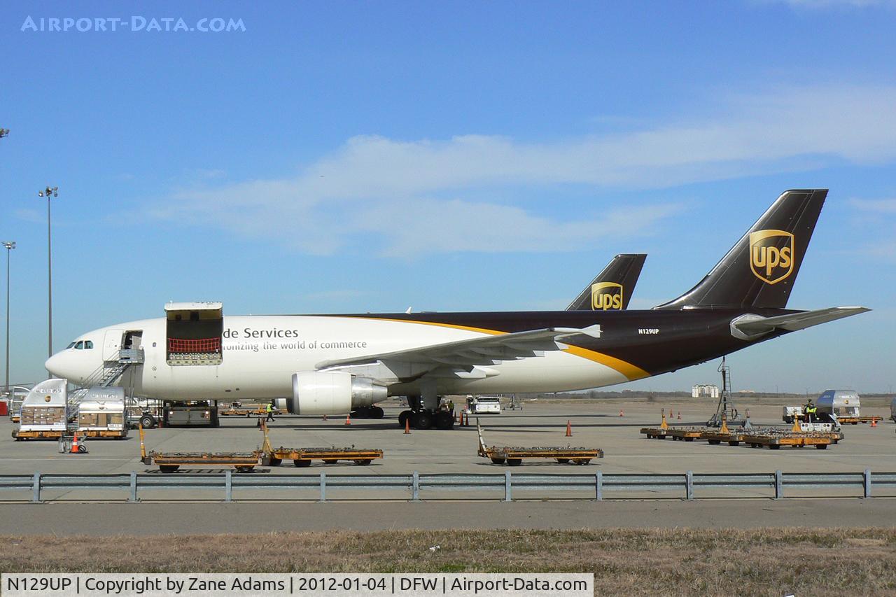 N129UP, 2001 Airbus A300F4-622R C/N 0813, On the UPS ramp at DFW Airport