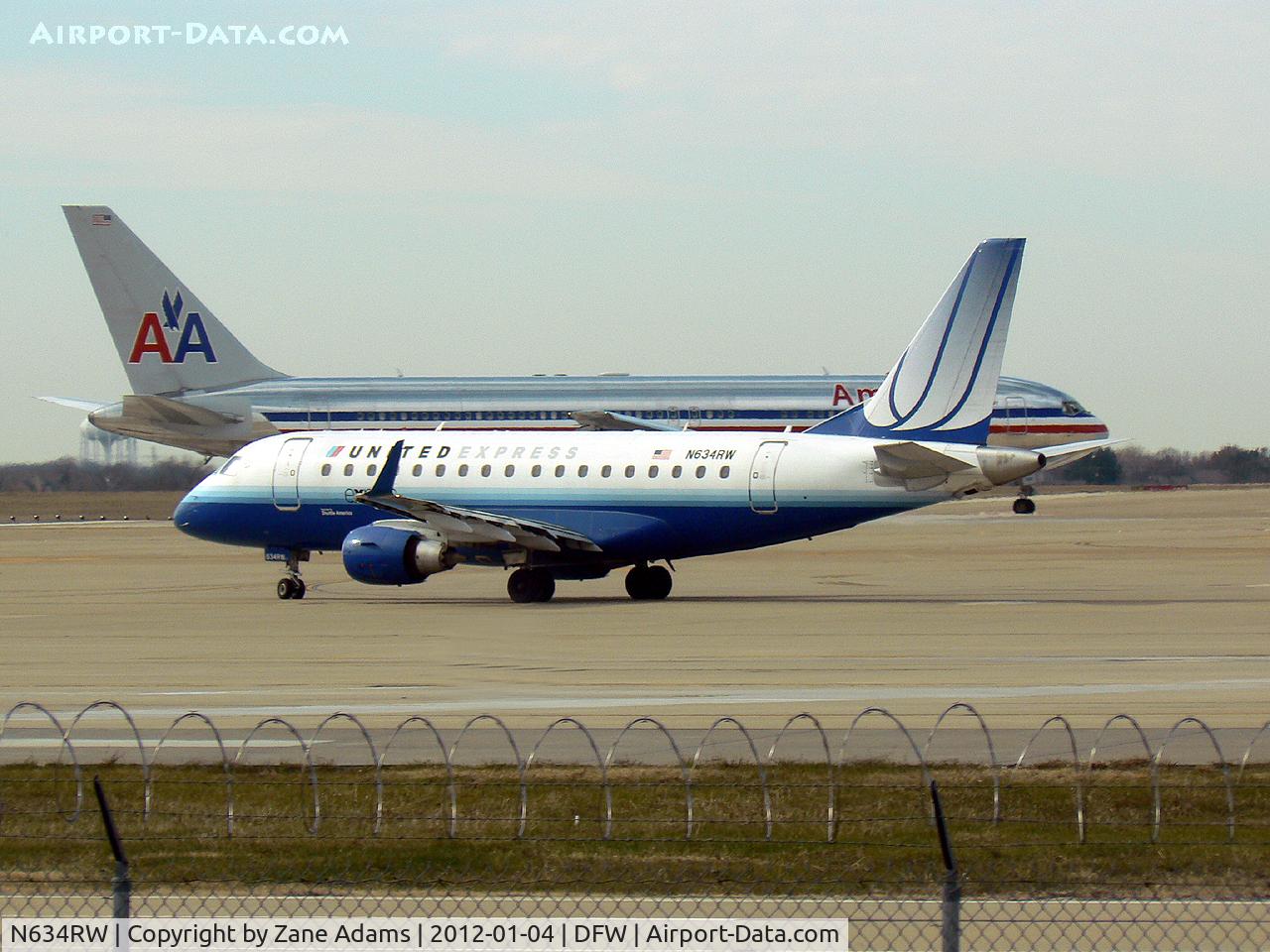 N634RW, 2004 Embraer 170SE (ERJ-170-100SE) C/N 17000055, Untied Airlines at DFW Airport