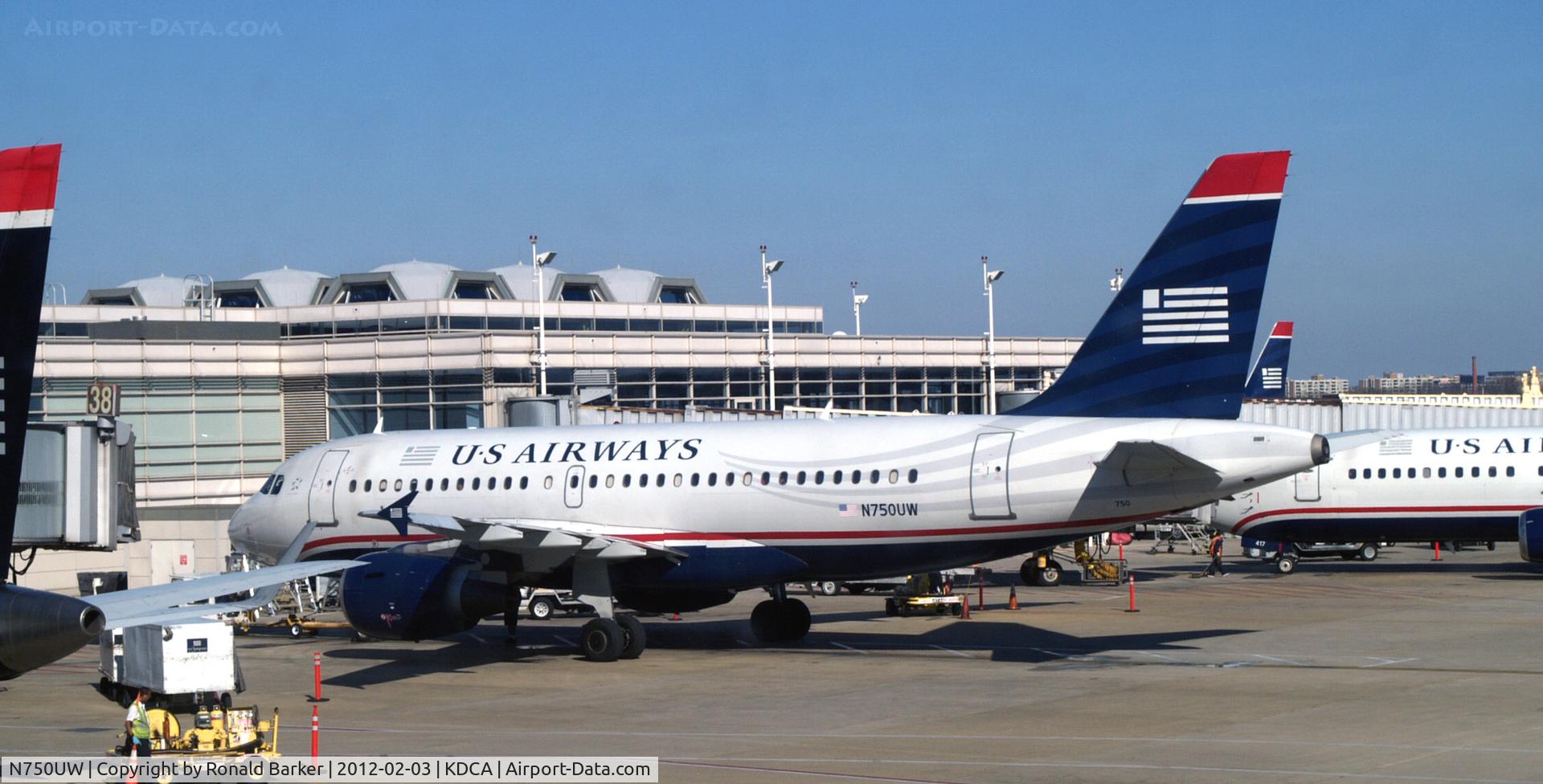 N750UW, 2000 Airbus A319-112 C/N 1315, DCA, VA