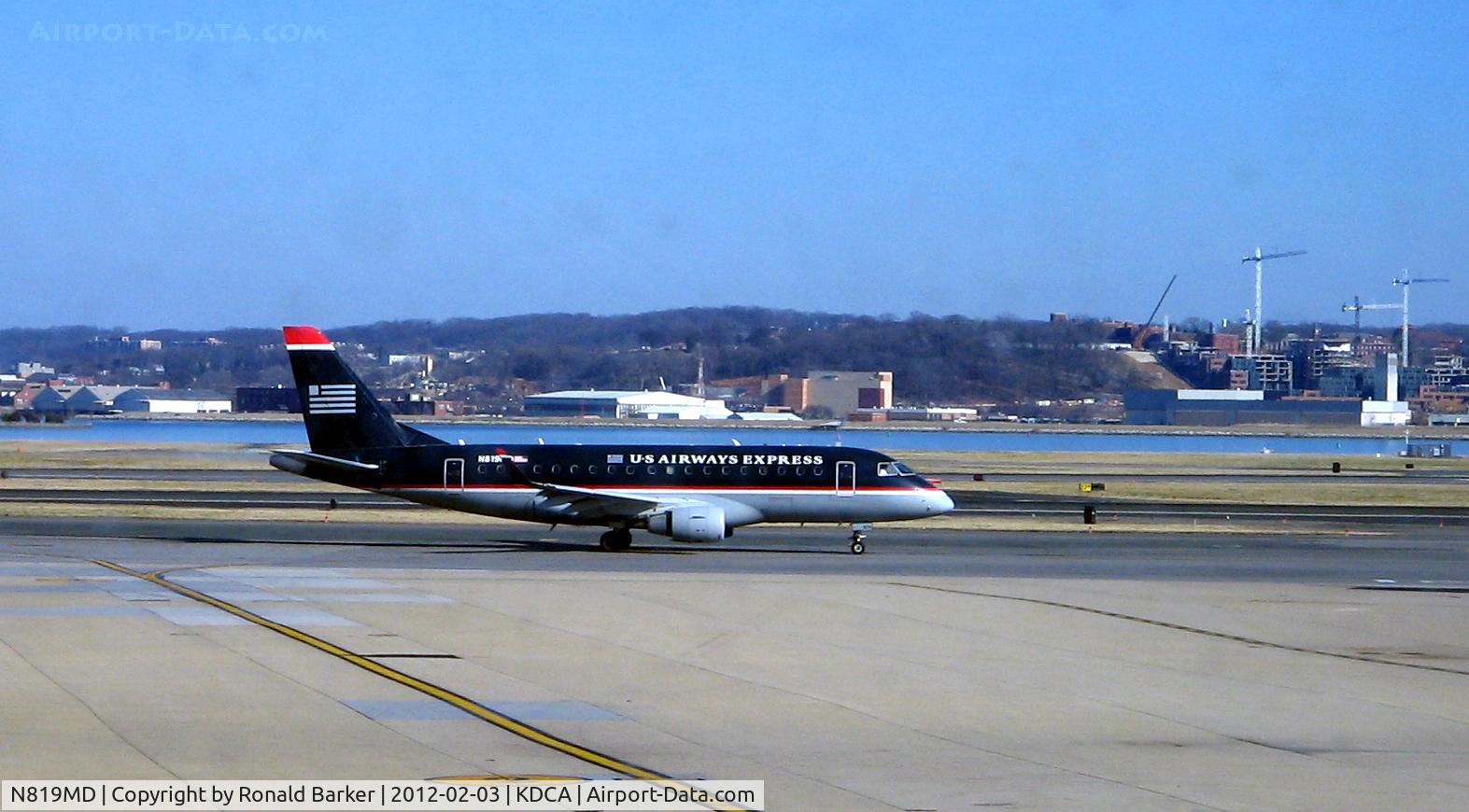 N819MD, 2004 Embraer 170SU (ERJ-170-100SU) C/N 17000040, DCA, VA