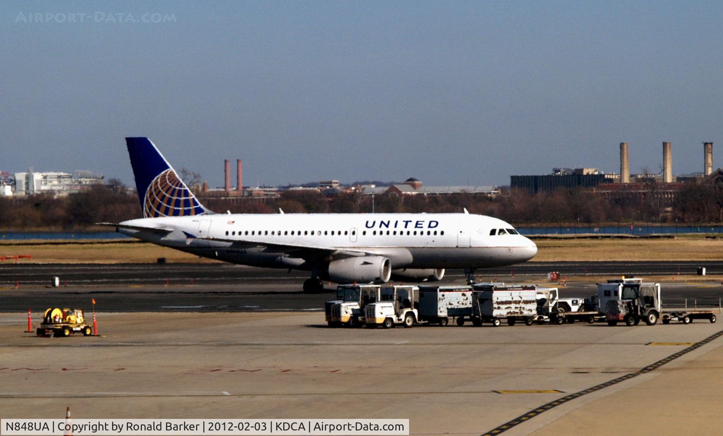 N848UA, 2002 Airbus A319-131 C/N 1647, DCA, VA