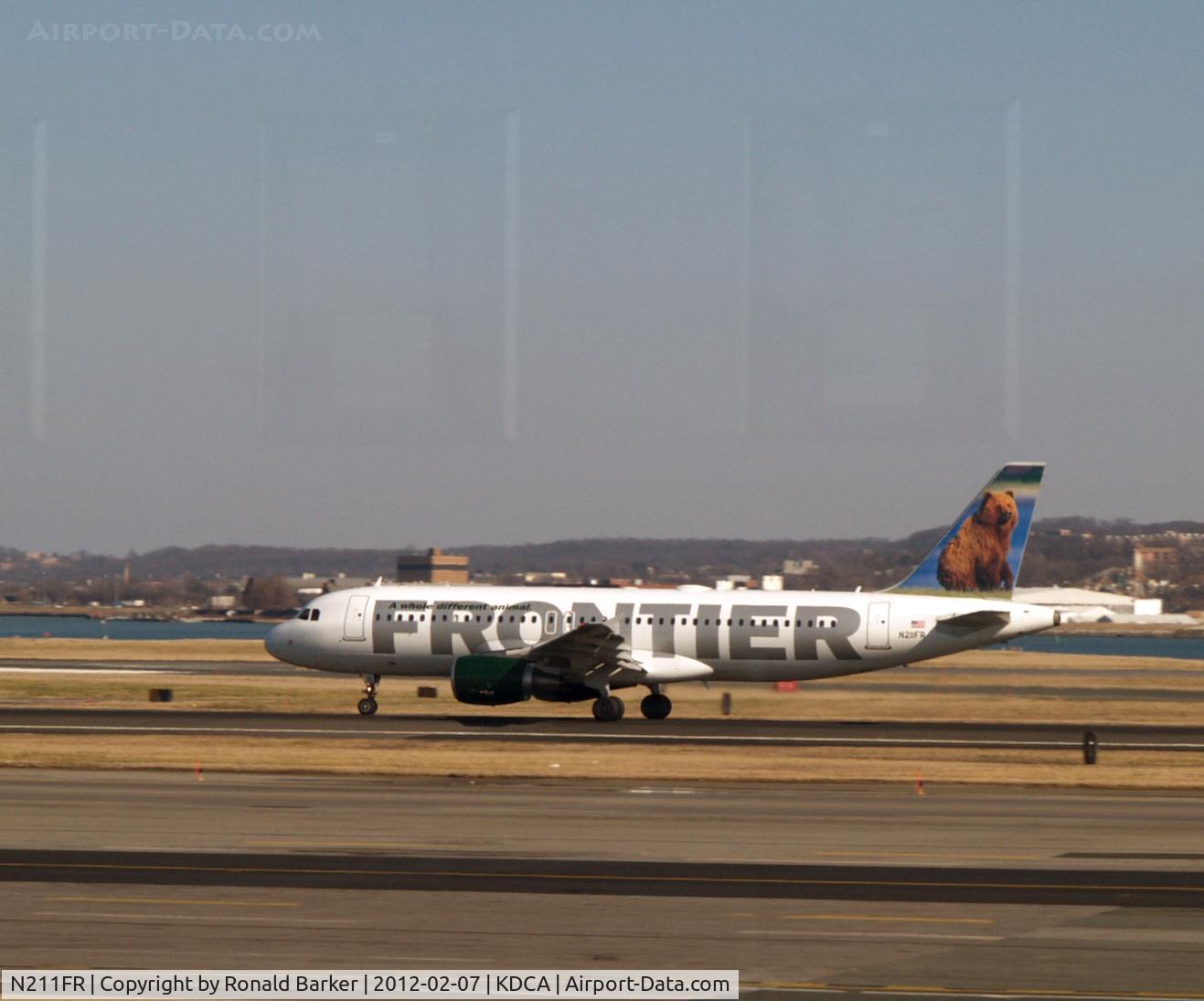 N211FR, 2011 Airbus A320-214 C/N 4688, Take off DCA, VA