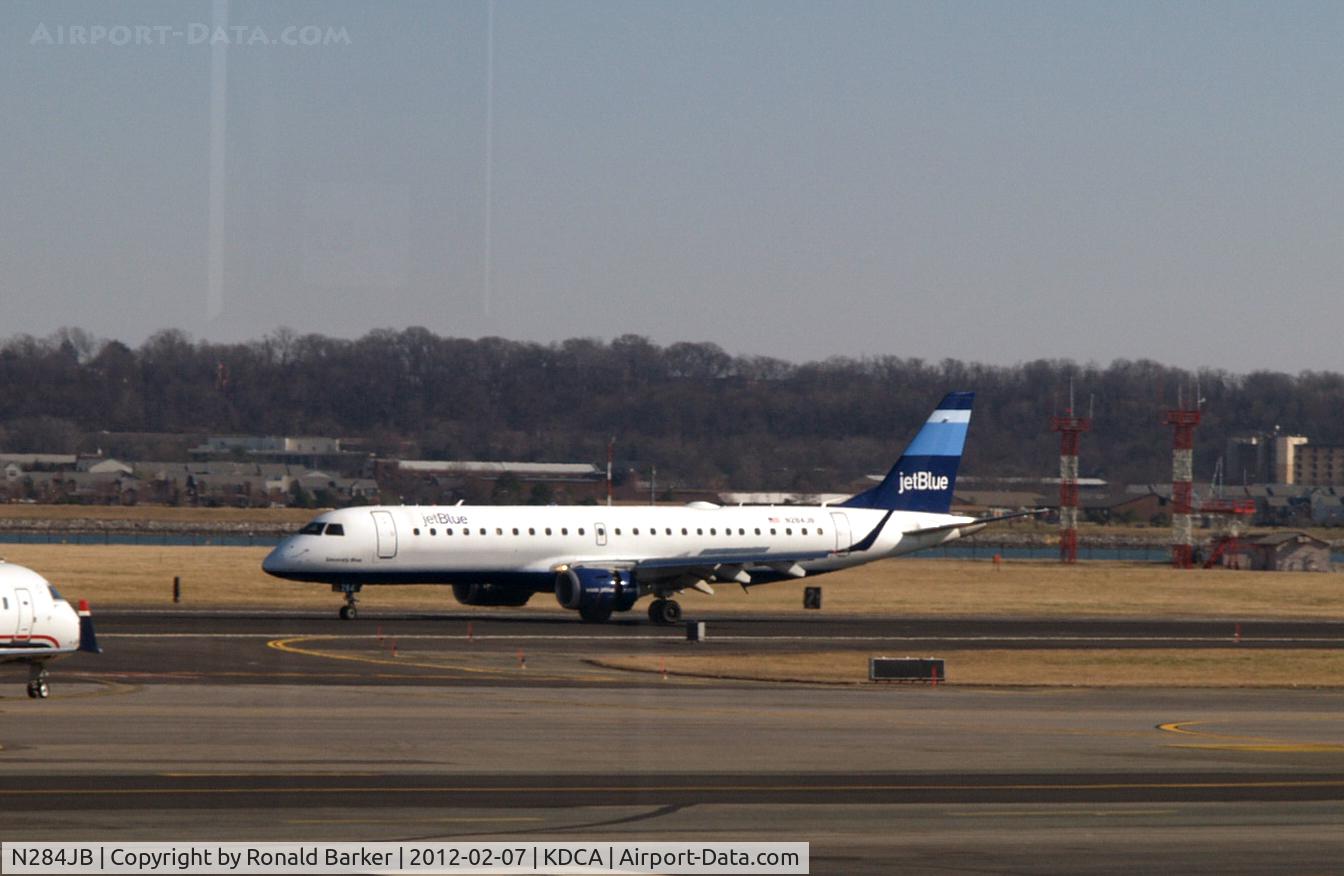 N284JB, 2008 Embraer 190AR (ERJ-190-100IGW) C/N 19000144, Landing DCA