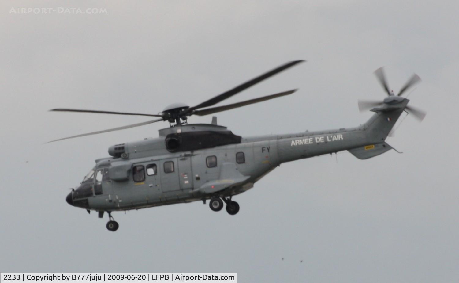 2233, Aérospatiale AS-332L-1 Super Puma C/N 2233, on transit at SIAE 2009