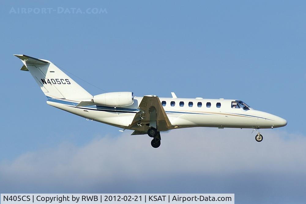 N405CS, 2005 Cessna 525B CitationJet CJ3 C/N 525B0036, On approach 12R