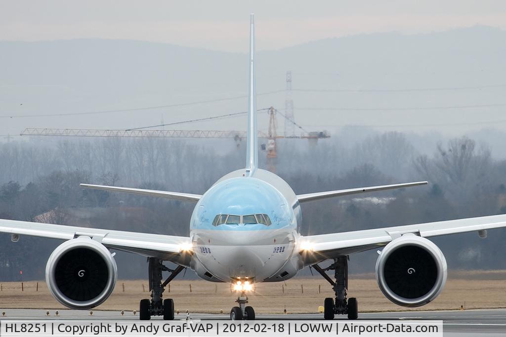 HL8251, 2012 Boeing 777-FB5 C/N 37639, Korean Air 777-200