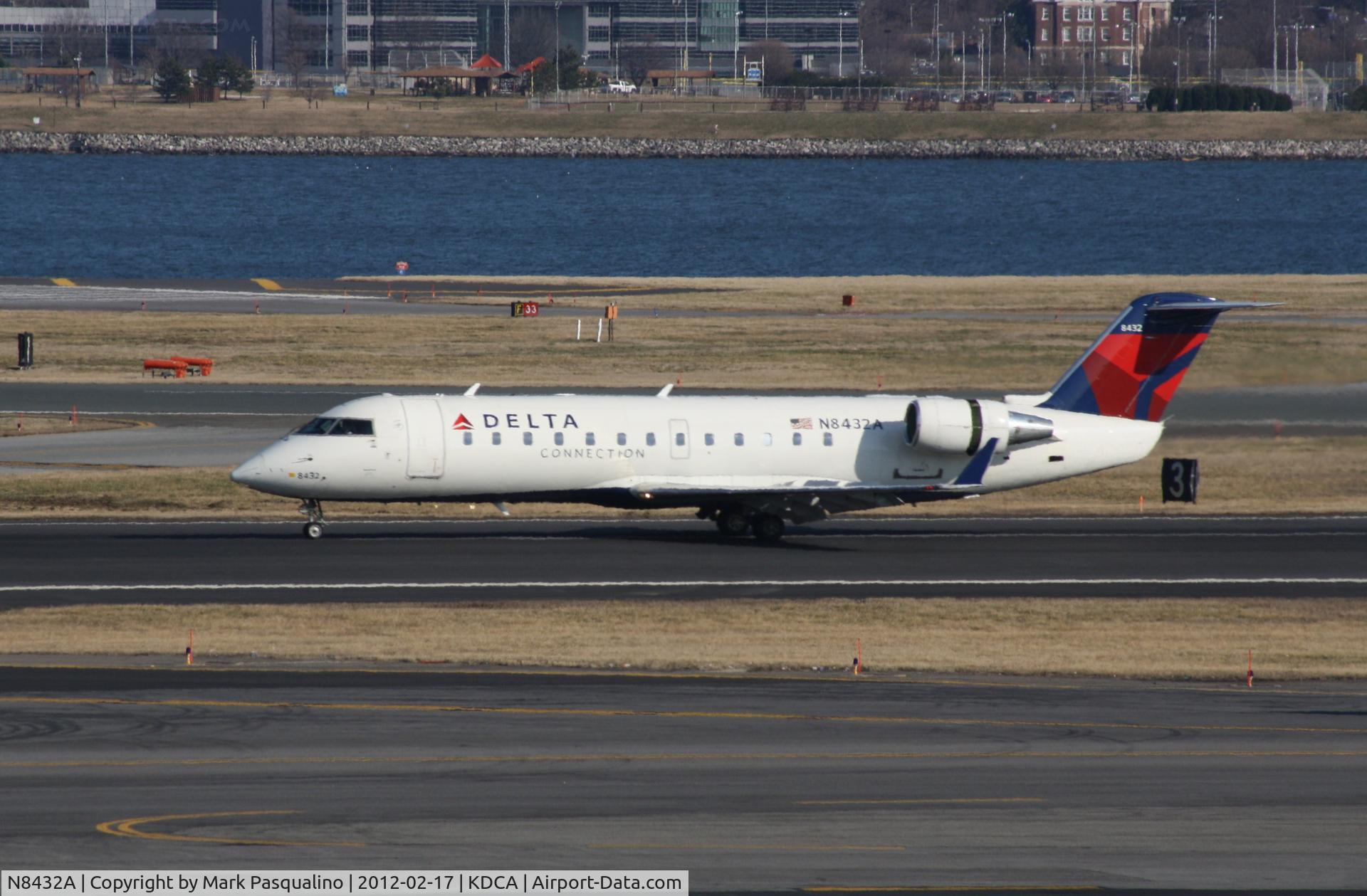 N8432A, 2000 Canadair CRJ-200LR (CL-600-2B19) C/N 7432, CL-600-2B19