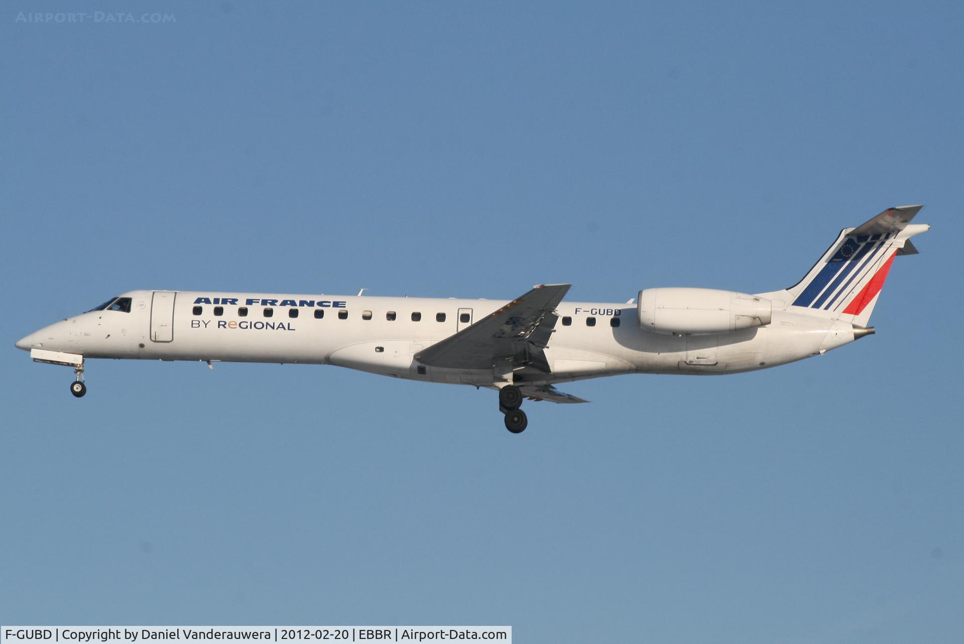 F-GUBD, 2000 Embraer ERJ-145LR (EMB-145LR) C/N 145333, Arrival of flight AF5402 to RWY 25L