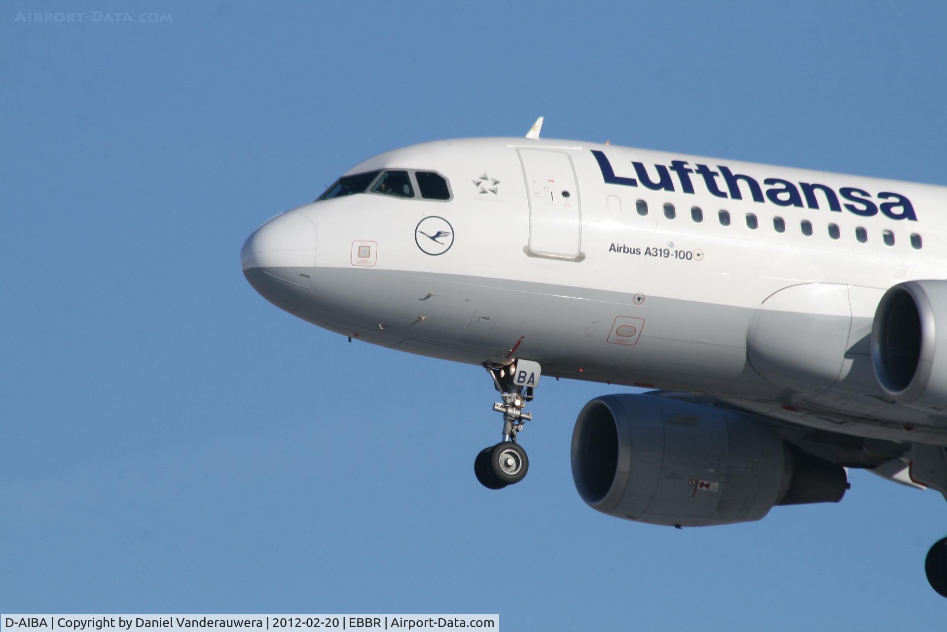 D-AIBA, 2009 Airbus A319-114 C/N 4141, Arrival of flight LH1008 to RWY 25L