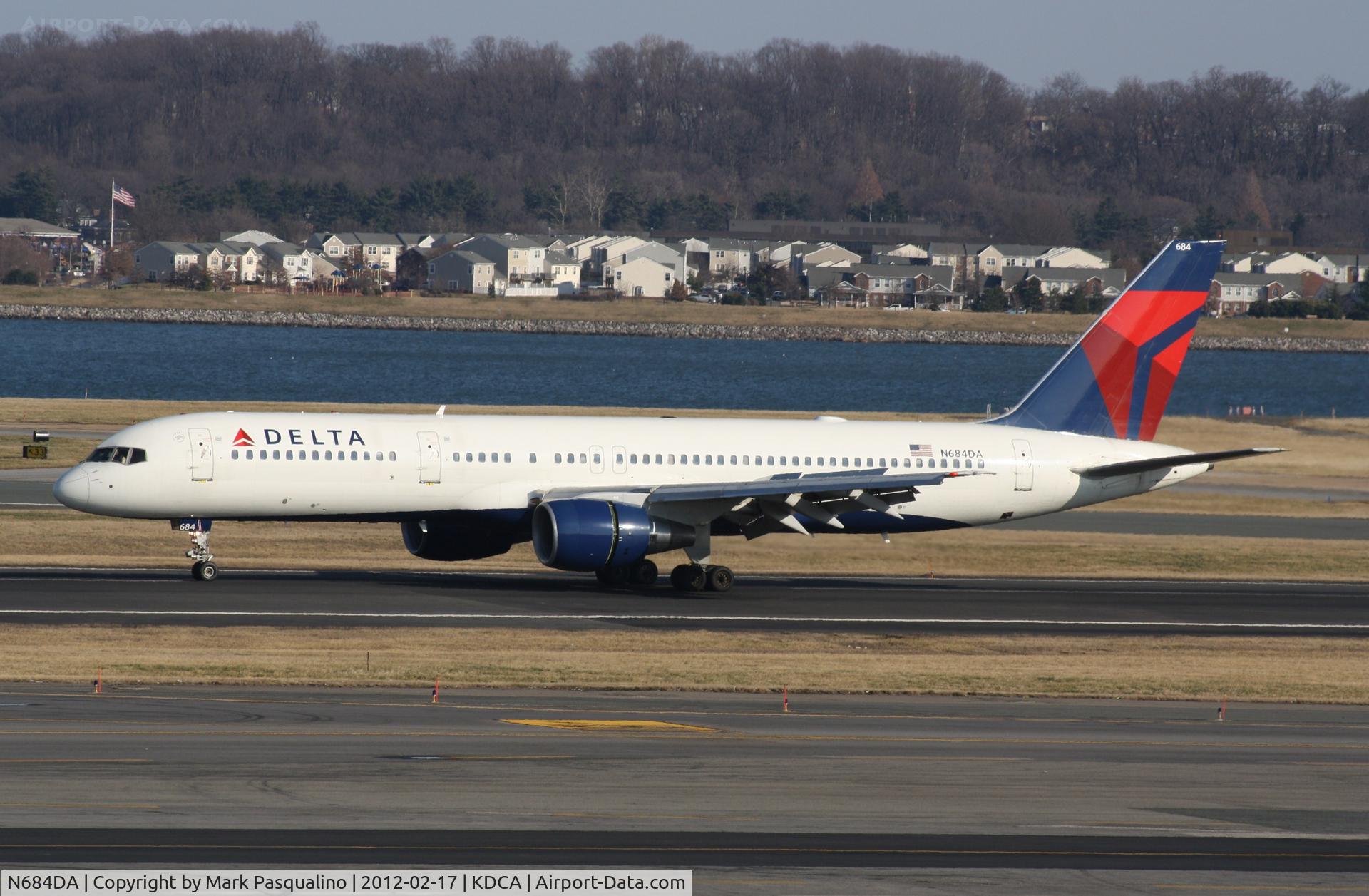 N684DA, 1993 Boeing 757-232 C/N 27104, Boeing 757-200