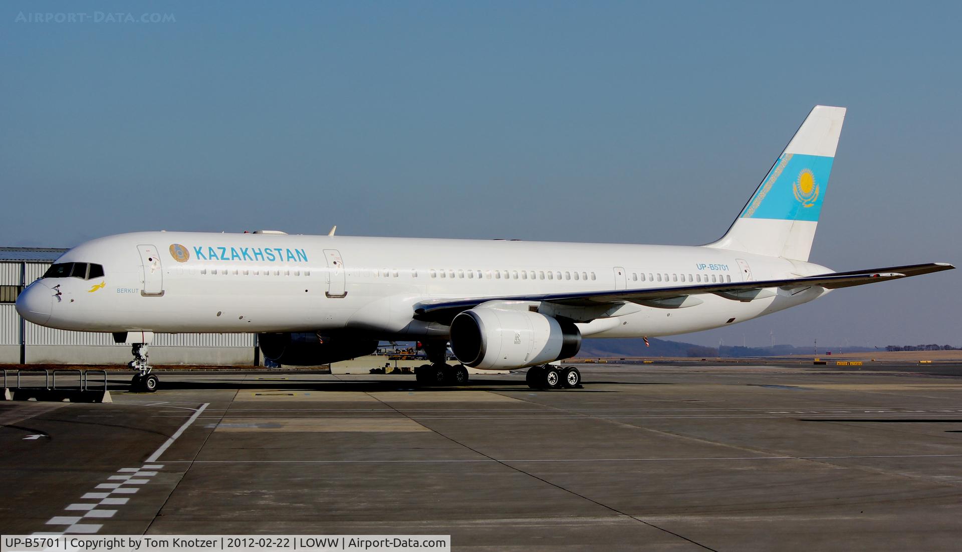 UP-B5701, 1986 Boeing 757-2M6 C/N 23454, Kazakhstan in LOWW