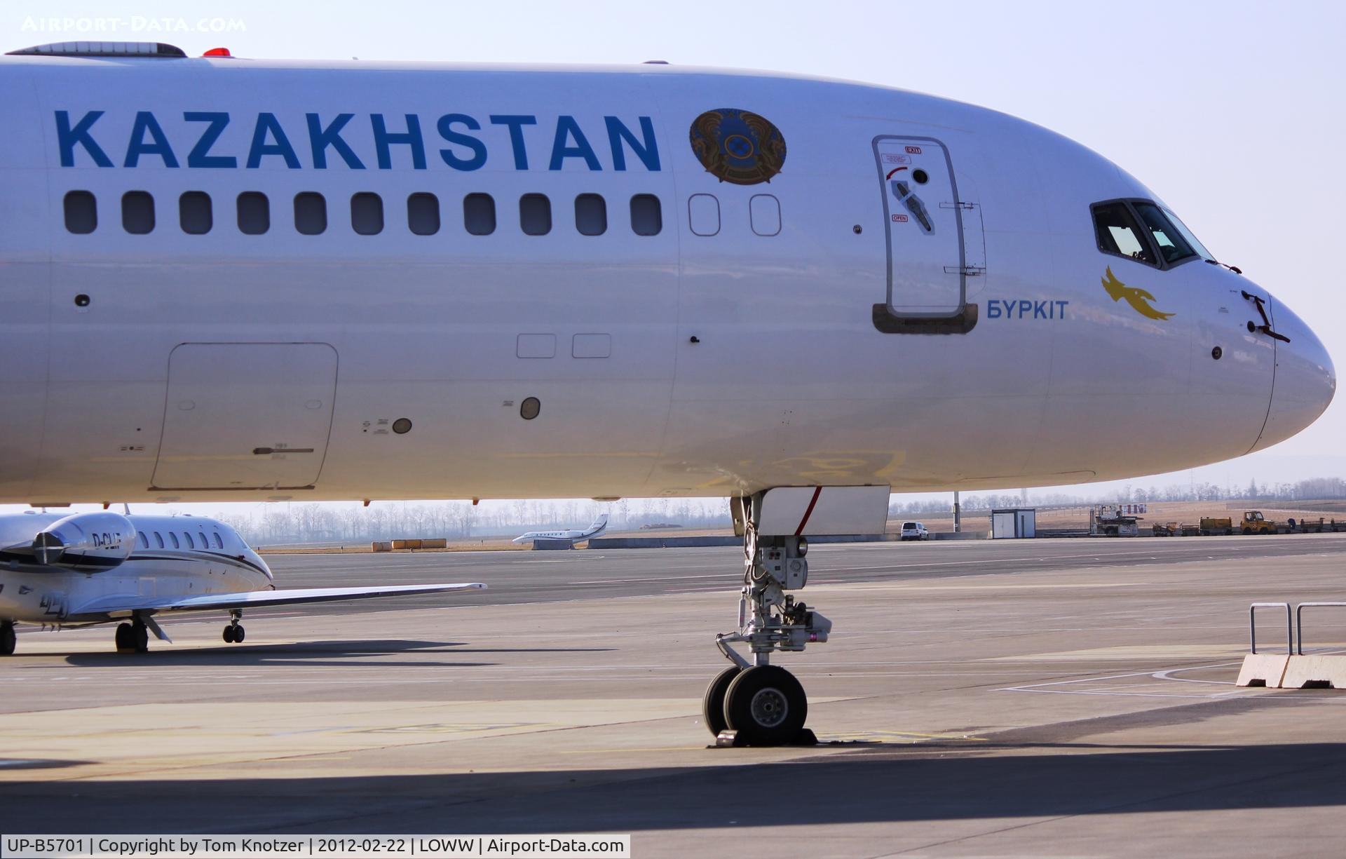 UP-B5701, 1986 Boeing 757-2M6 C/N 23454, Kazakhstan in LOWW