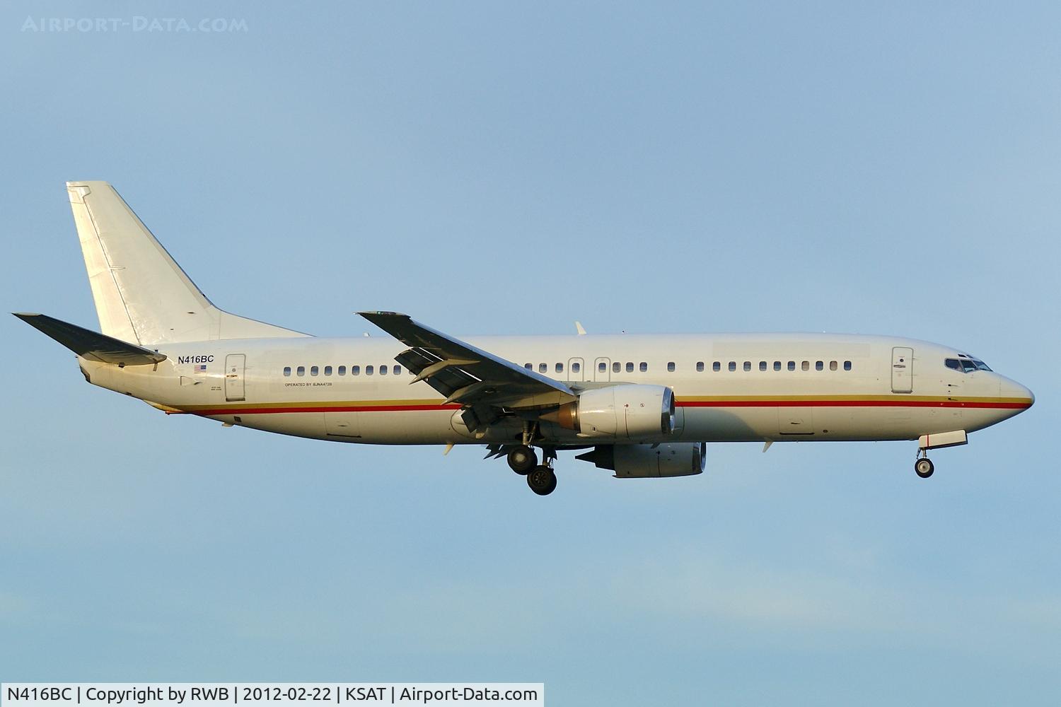 N416BC, 1994 Boeing 737-4Q8 C/N 25109, On approach 12R at sunset, ICE flight, callsign Repatriate 416.