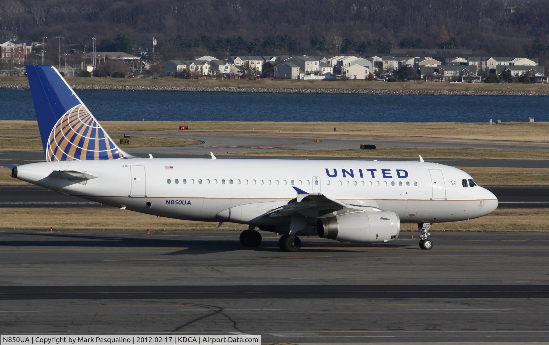 N850UA, 2002 Airbus A319-131 C/N 1653, Airbus A319