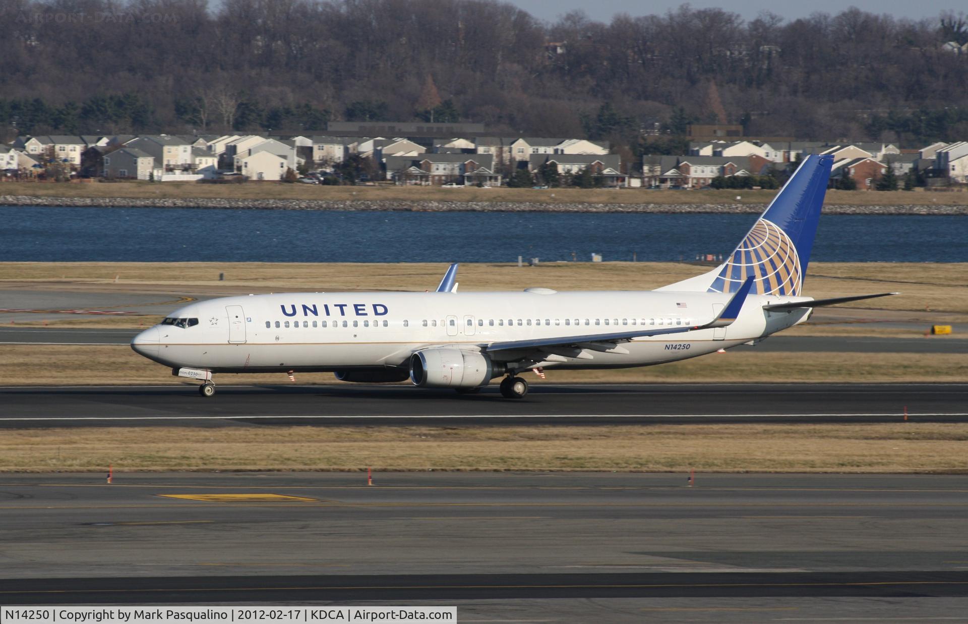 N14250, 1999 Boeing 737-824 C/N 28957, Boeing 737-800