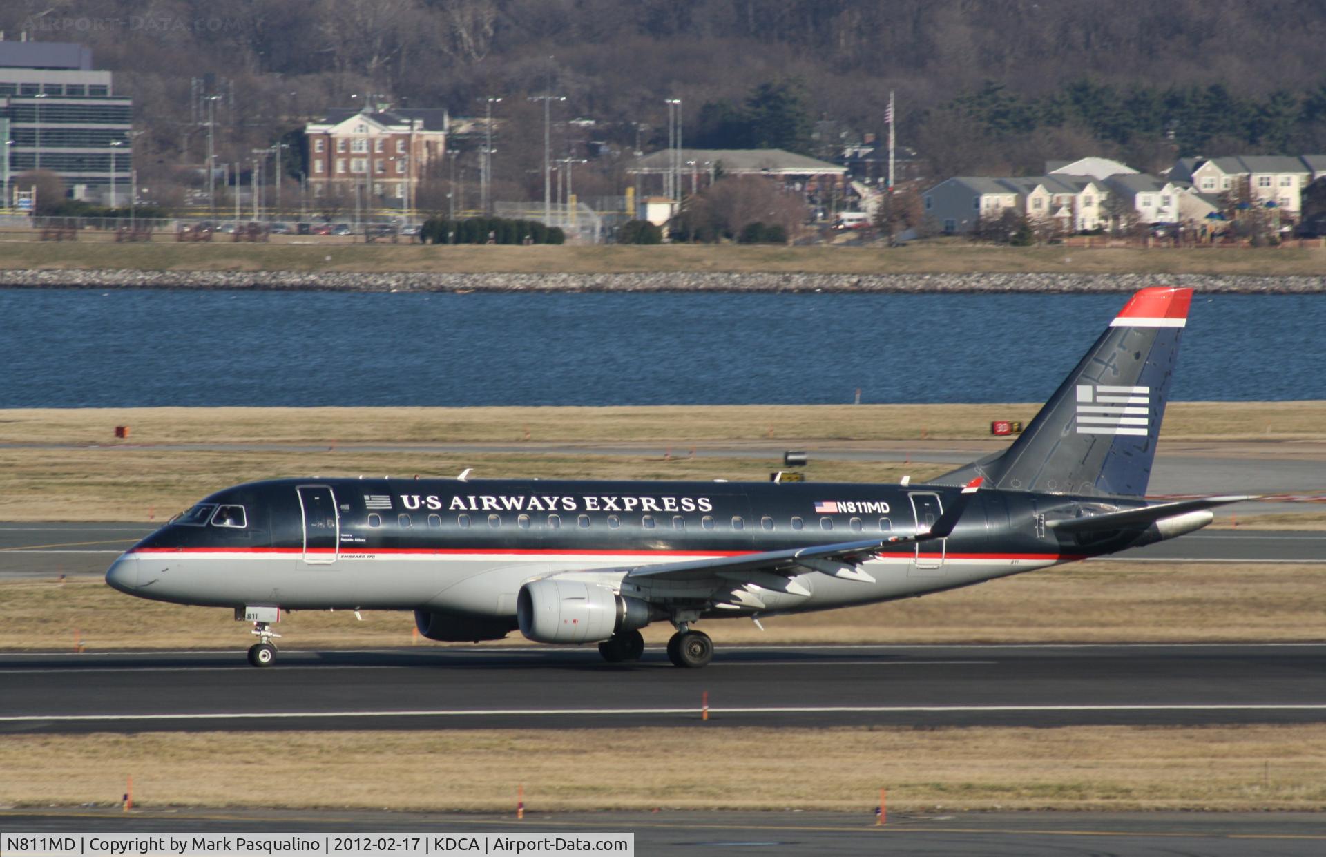 N811MD, 2004 Embraer 170SU (ERJ-170-100SU) C/N 17000028, ERJ 170-100SU