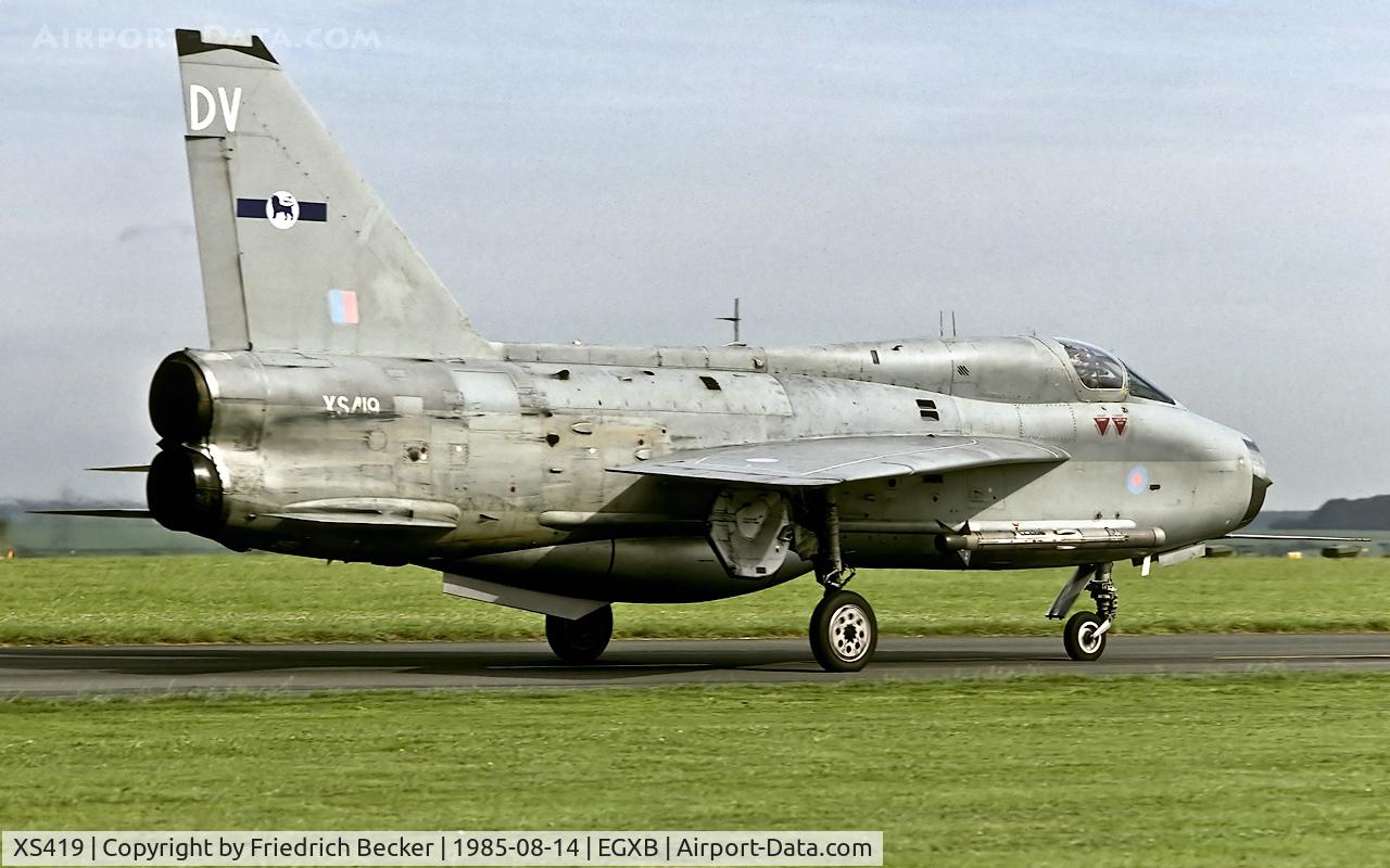 XS419, 1964 English Electric Lightning T.5 C/N 95004, taxying to the active