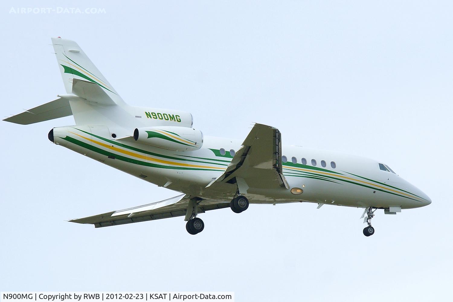 N900MG, 1988 Dassault-Breguet Falcon (Mystere) 900 C/N 67, On approach 30L