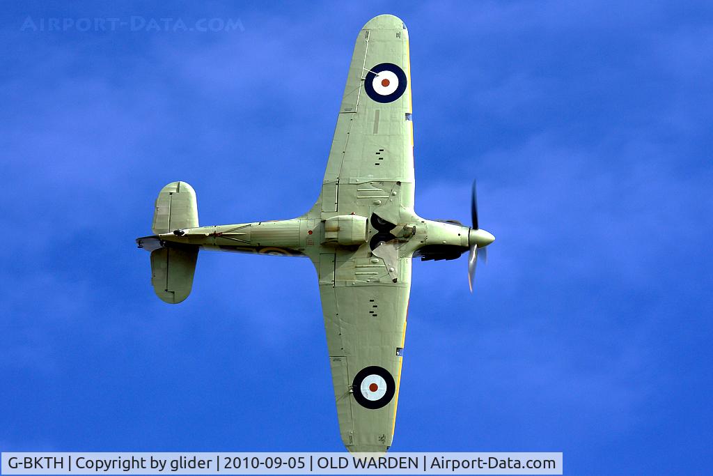 G-BKTH, 1939 Hawker (CCF) Sea Hurricane Mk1B C/N CCF/41H/4013, Round the corner!