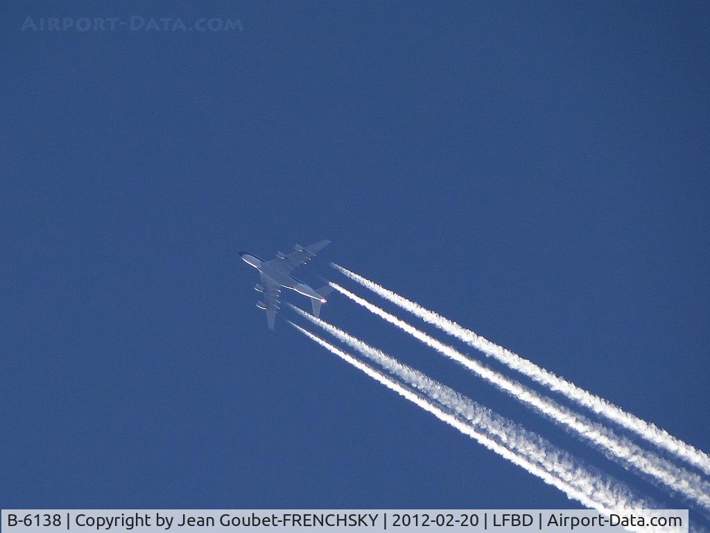 B-6138, 2011 Airbus A380-841 C/N 054, test flight level 370, bridge Sony DSC-HX1