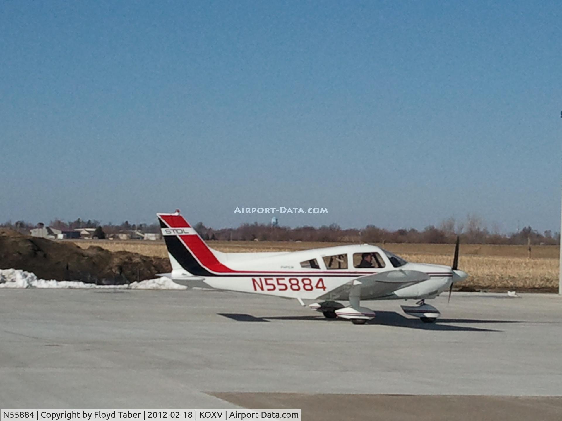 N55884, Piper PA-28-180 C/N 28-7305491, Taxing to Maintenance Hangar