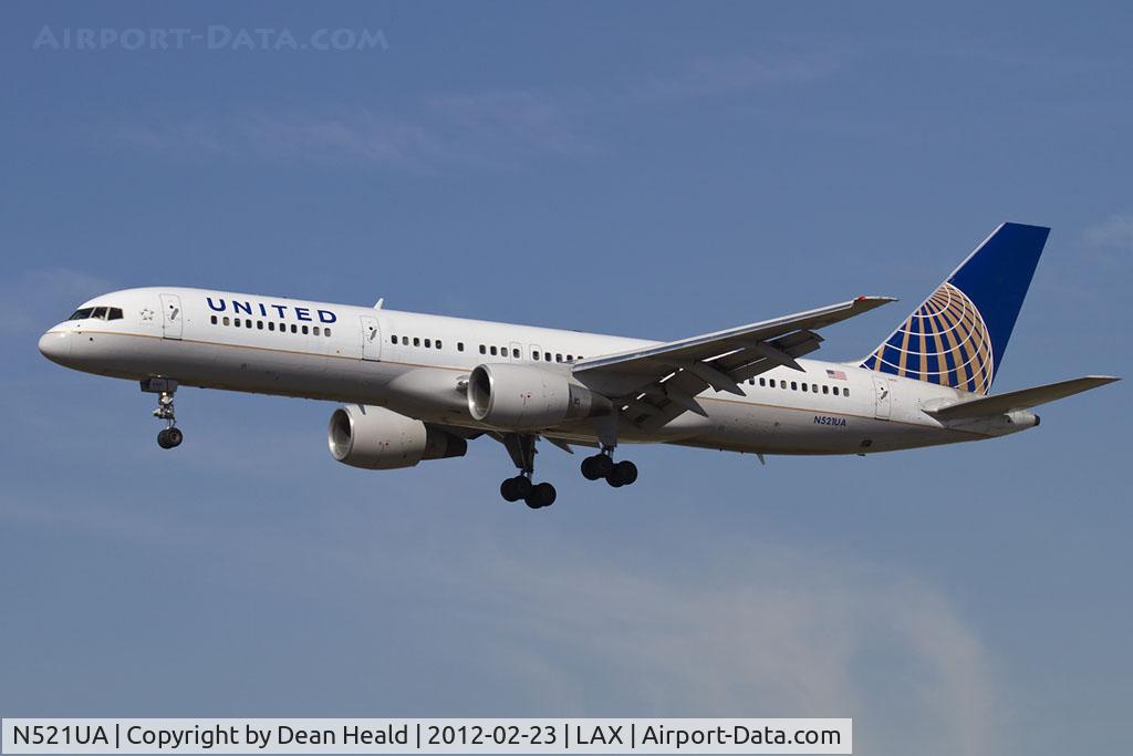 N521UA, 1990 Boeing 757-222 C/N 24891, United Airlines N521UA (FLT UAL945) from Chicago O'Hare Int'l (KORD) on short final to RWY 25L.