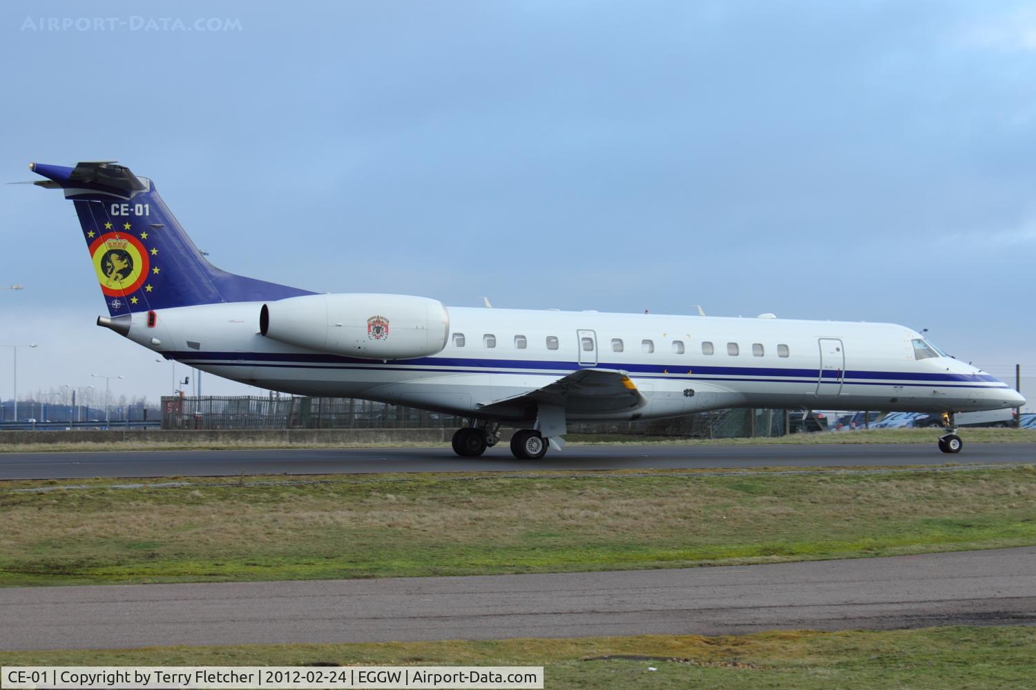 CE-01, 2001 Embraer ERJ-135LR (EMB-135LR) C/N 145449, Belgian Air Force Embraer EMB-135LR, c/n: 145449
departing from Luton
