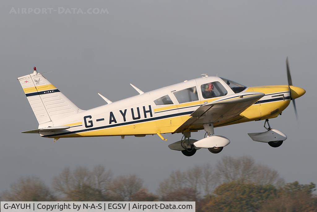 G-AYUH, 1970 Piper PA-28-180 Cherokee C/N 28-7105042, Departing