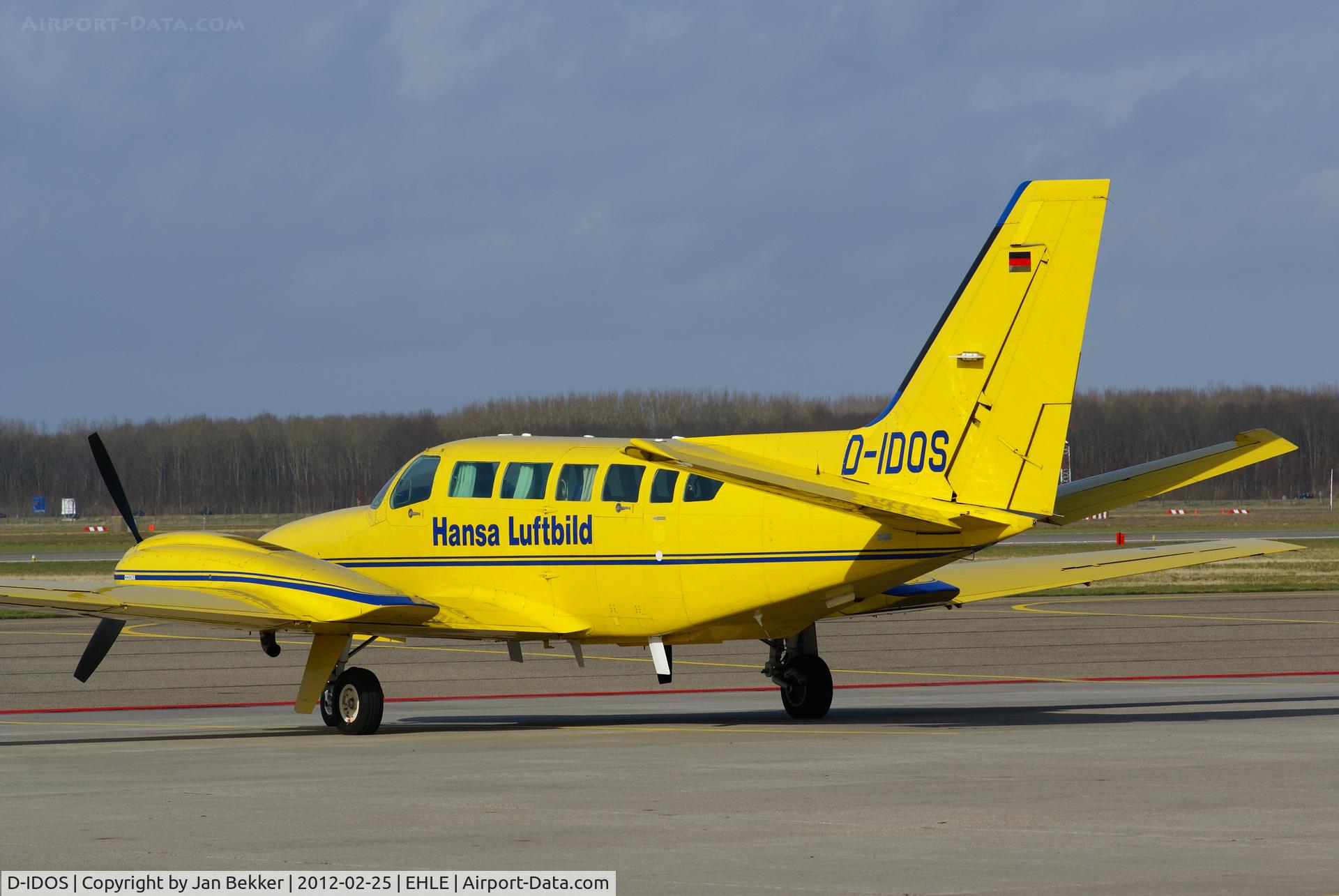 D-IDOS, Cessna 404 Titan C/N 404-0665, On the apron at Lelystad Airport