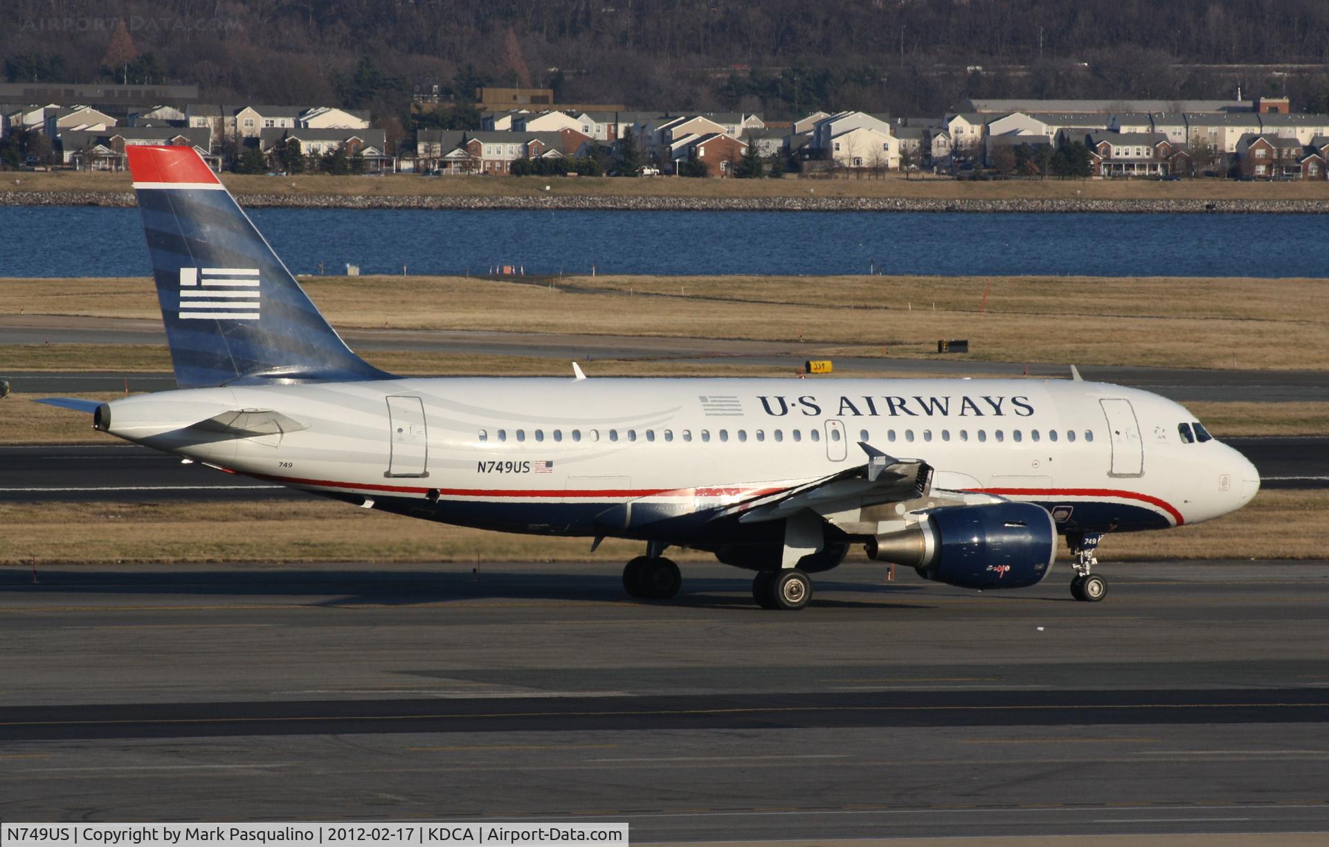 N749US, 2000 Airbus A319-112 C/N 1313, Airbus A320