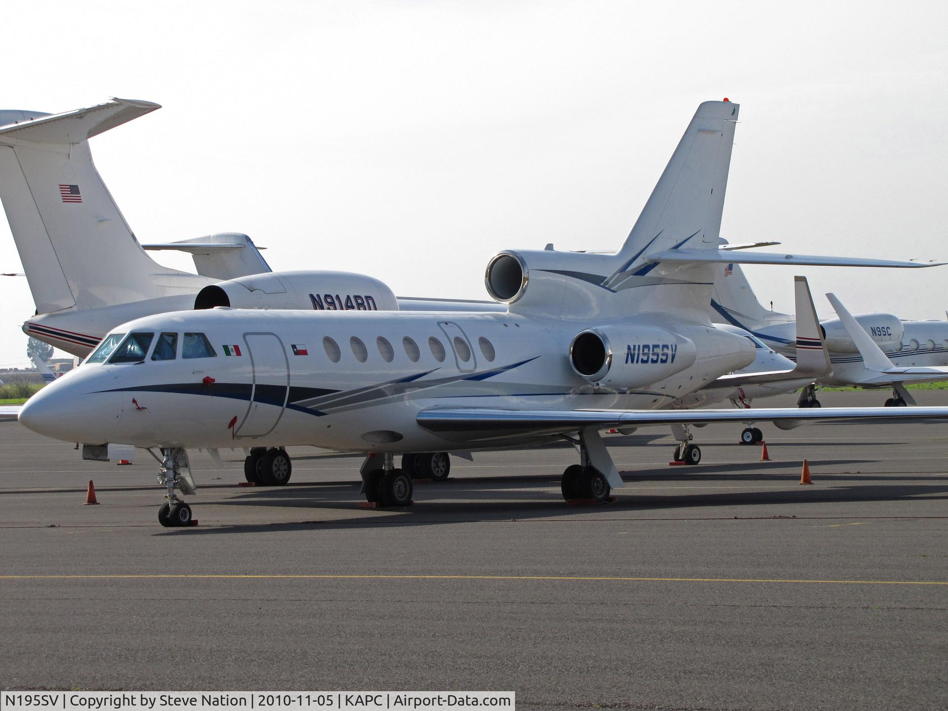 N195SV, 2000 Dassault Mystere Falcon 50 C/N 293, Tight fit on the Napa heavy jet ramp - Silver Ventures 2000 Falcon 50 N195SV, Dillards, Inc. 2002 G-V N914BD and SCI Texas Funeral Services 2009 G450 N9SC