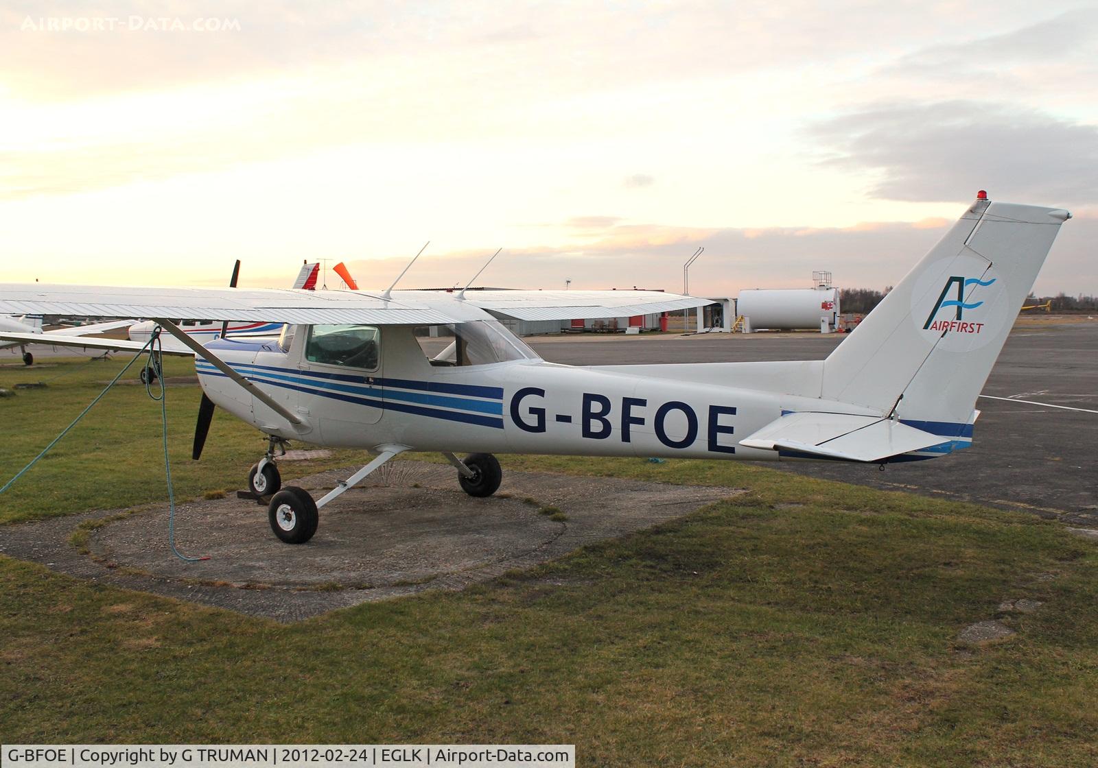 G-BFOE, 1978 Reims F152 C/N 1475, Parked up, approaching dusk