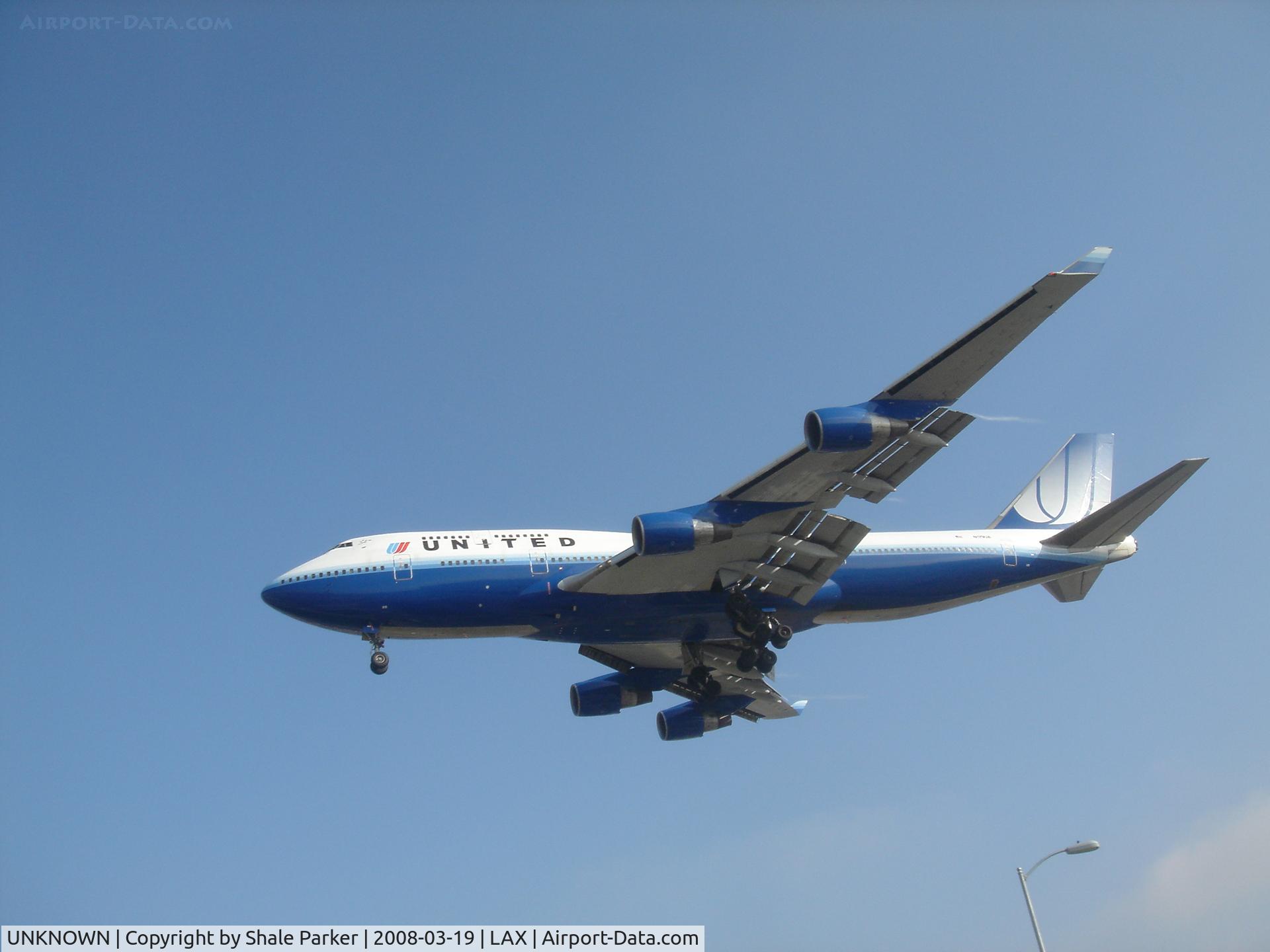 UNKNOWN, Boeing 747 C/N Unknown, United 747 short aproach to 24 R