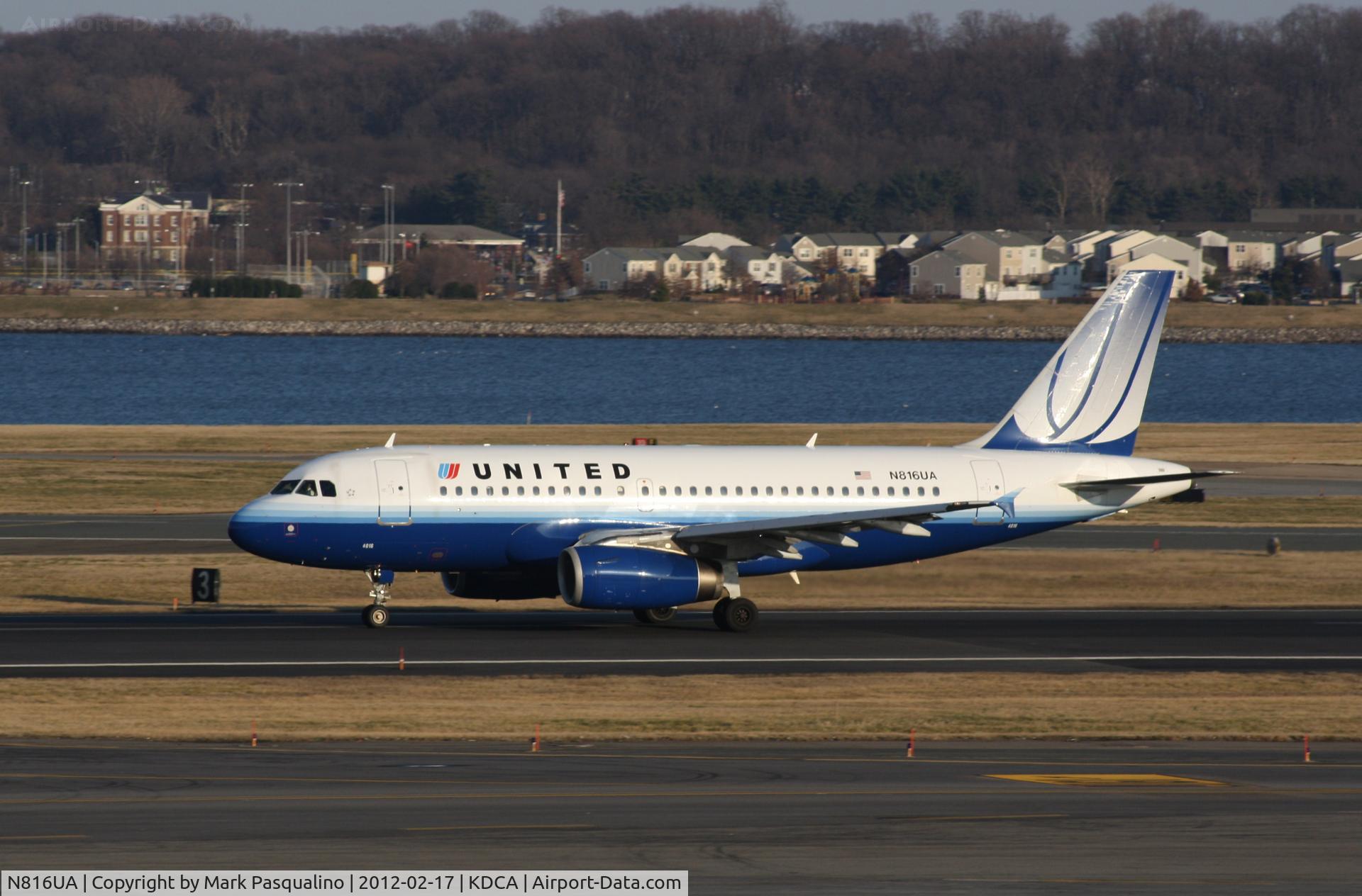 N816UA, 1998 Airbus A319-131 C/N 871, Airbus A319