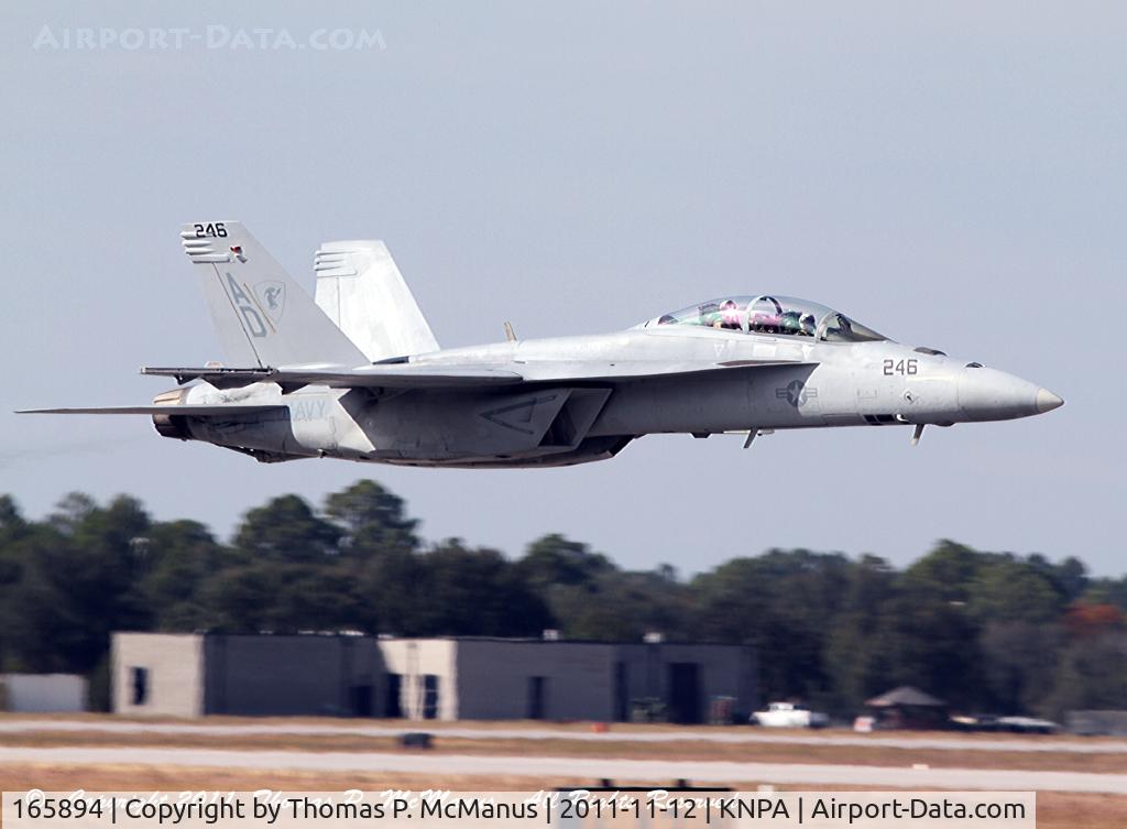 165894, Boeing F/A-18F Super Hornet C/N F054, Low pass during a flight demo at NAS Pensacola, FL, VFA-106, F/A-18F 