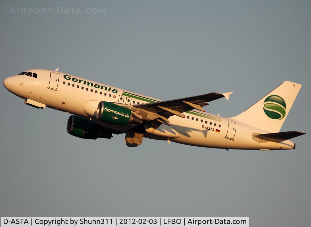 D-ASTA, 2011 Airbus A319-112 C/N 4663, Taking off from rwy 32L