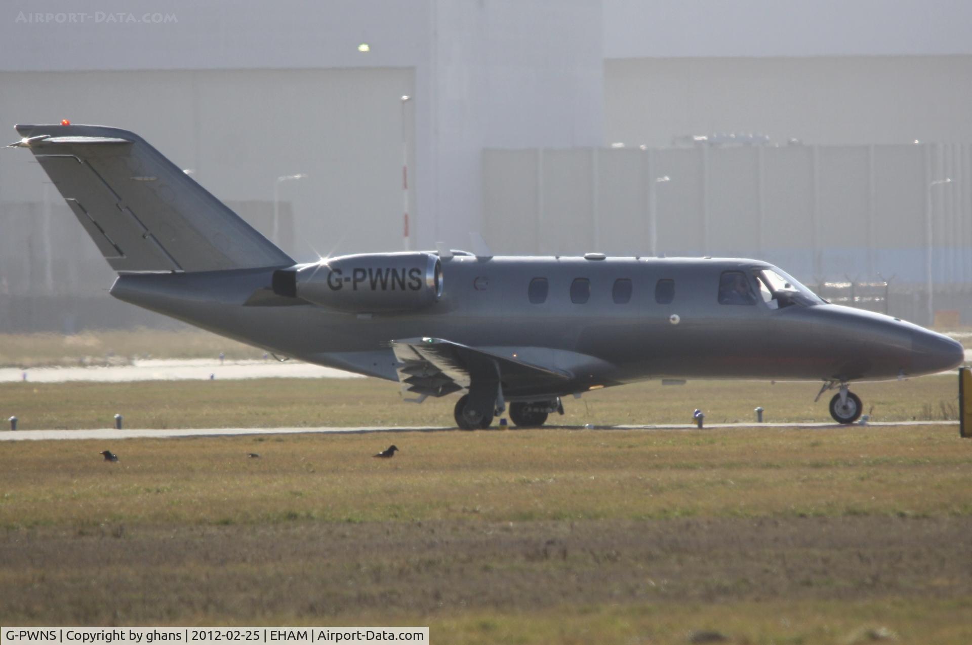 G-PWNS, 1996 Cessna 525 CitationJet C/N 525-0153, Ready for take-off rw22