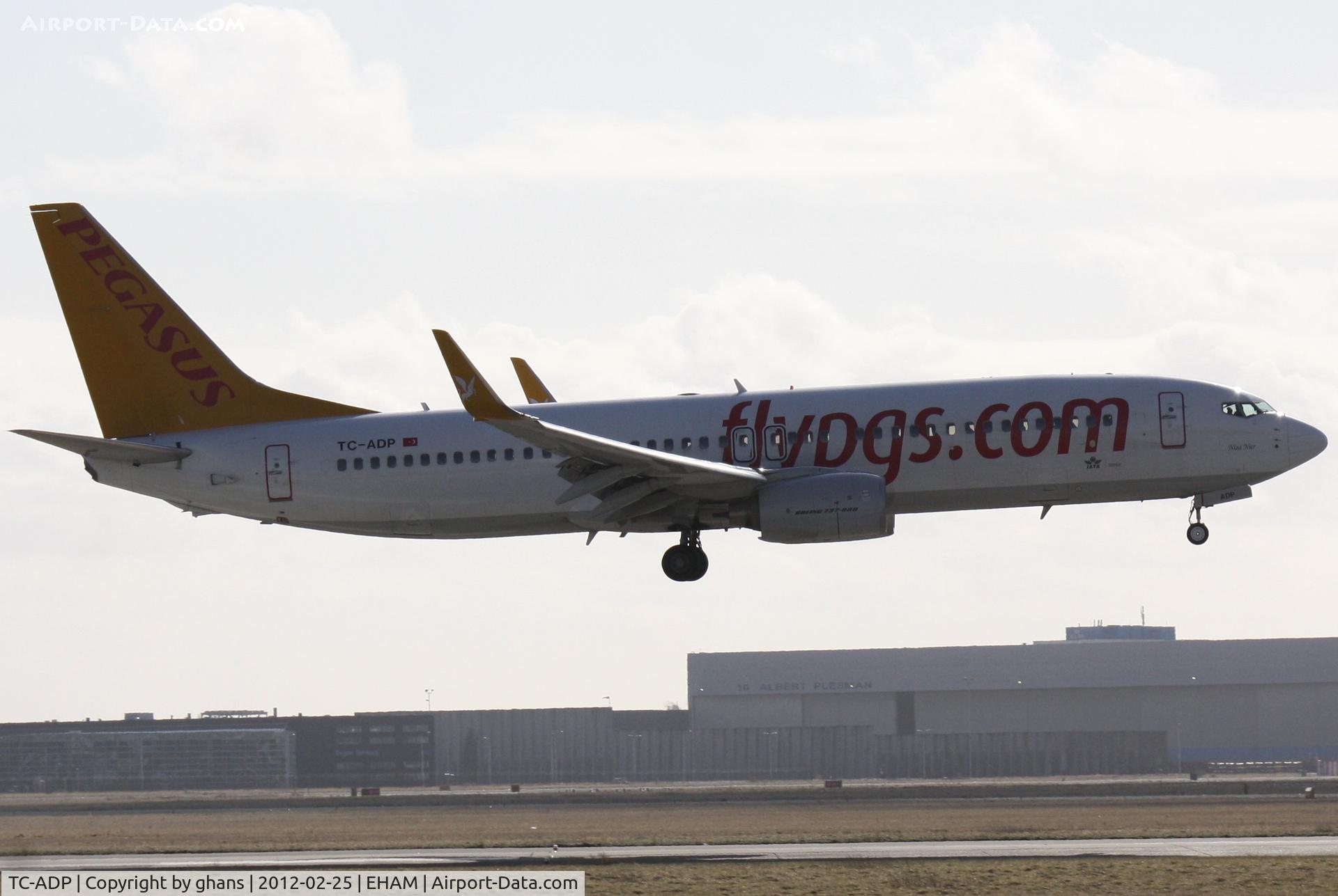 TC-ADP, 2011 Boeing 737-82R C/N 40720, Landing rw27
