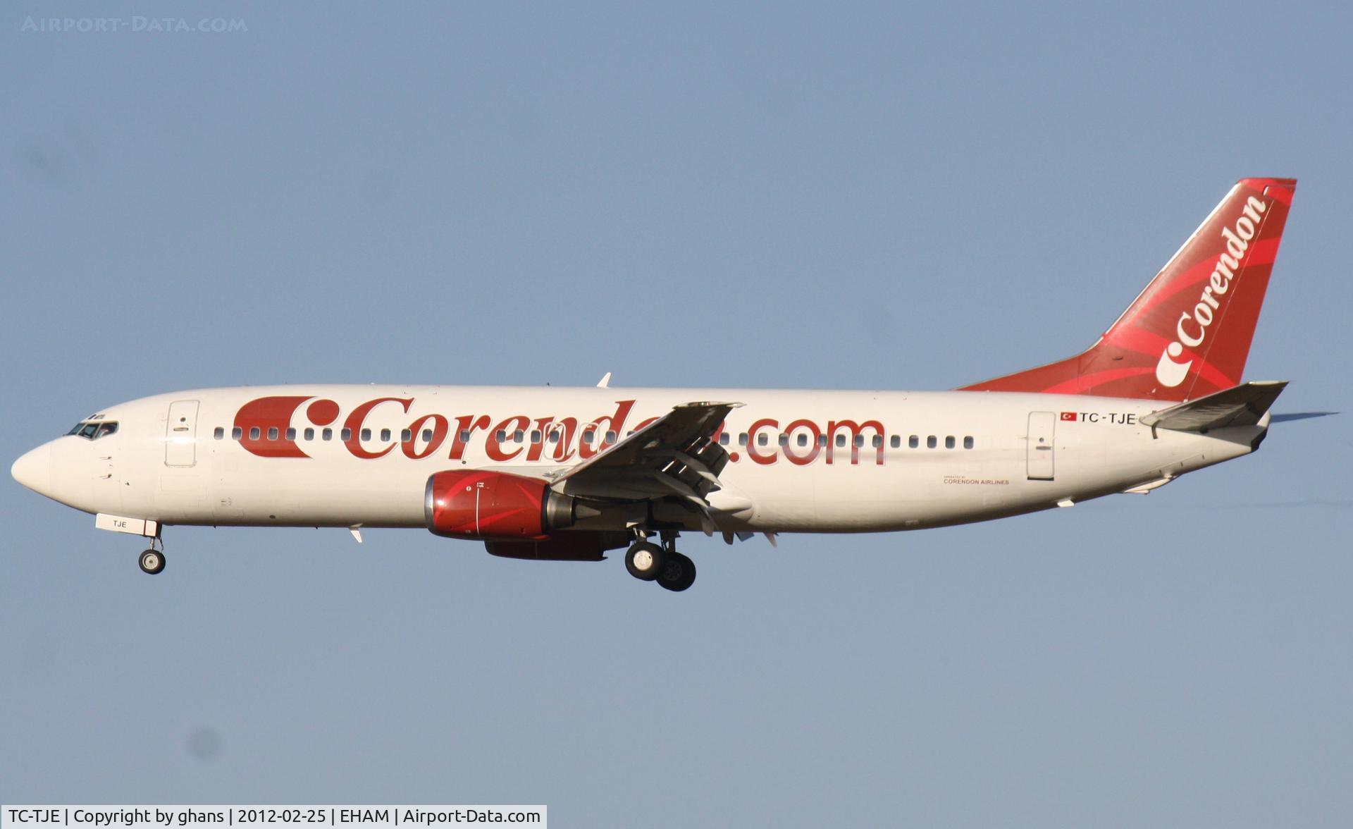 TC-TJE, 1992 Boeing 737-4Y0 C/N 26073, Landing rw18R