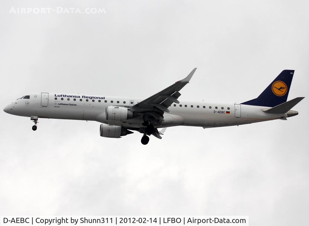 D-AEBC, 2009 Embraer 195LR (ERJ-190-200LR) C/N 19000320, Landing rwy 32L