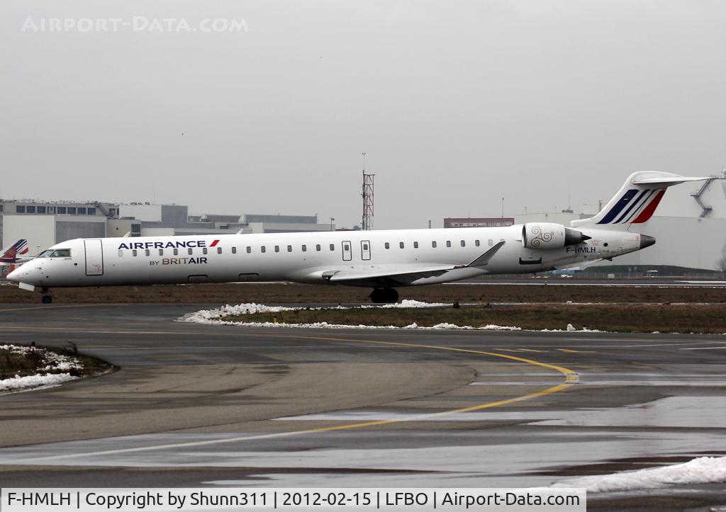F-HMLH, 2011 Bombardier CRJ-1000EL NG (CL-600-2E25) C/N 19013, Taxiing holding point rwy 32R for departure...