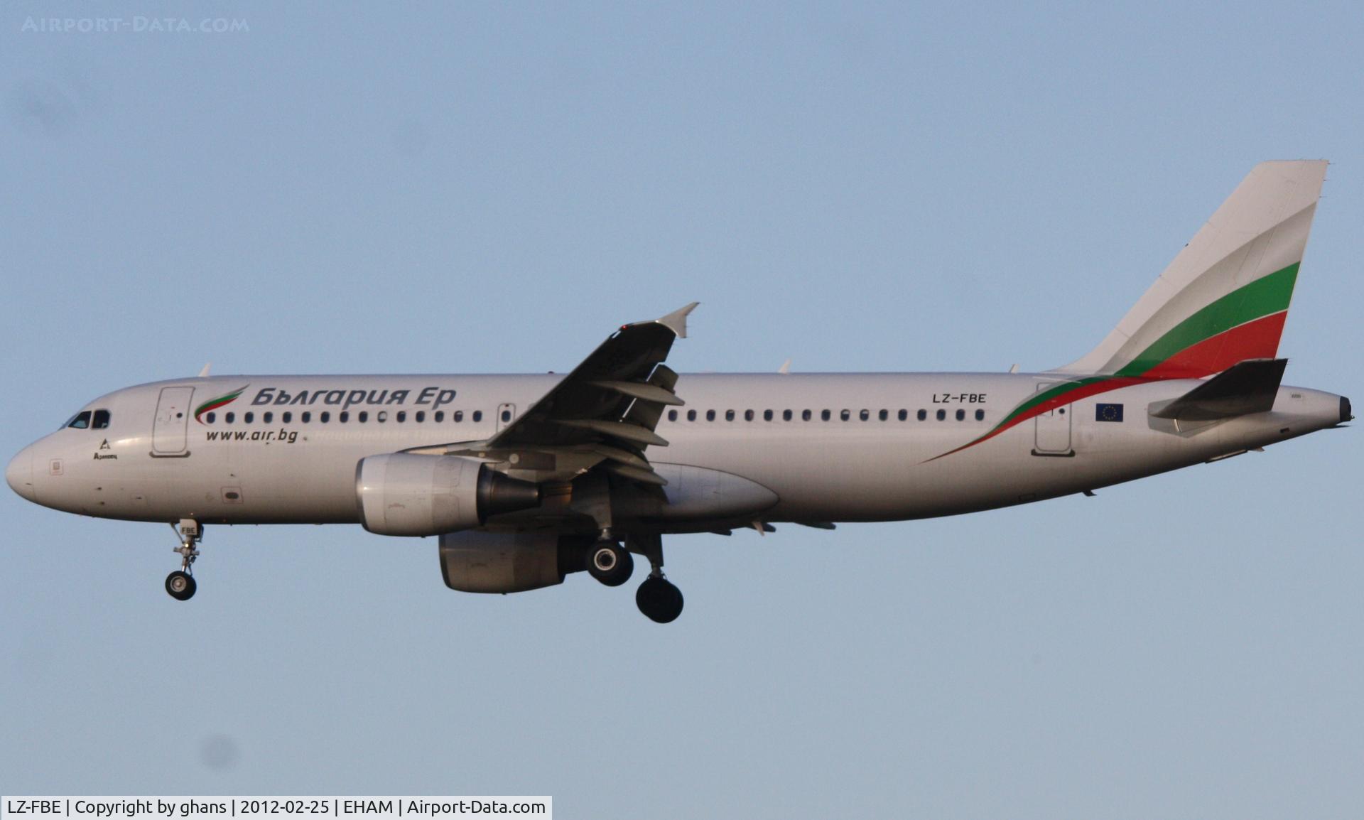 LZ-FBE, 2009 Airbus A320-214 C/N 3780, Landing rw18R